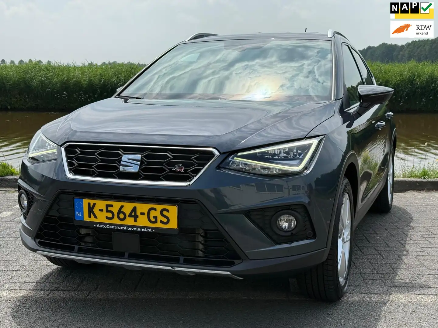 SEAT Arona 1.0 TSI Xcellence FR Business Intense, trekhaak 1e Grijs - 1
