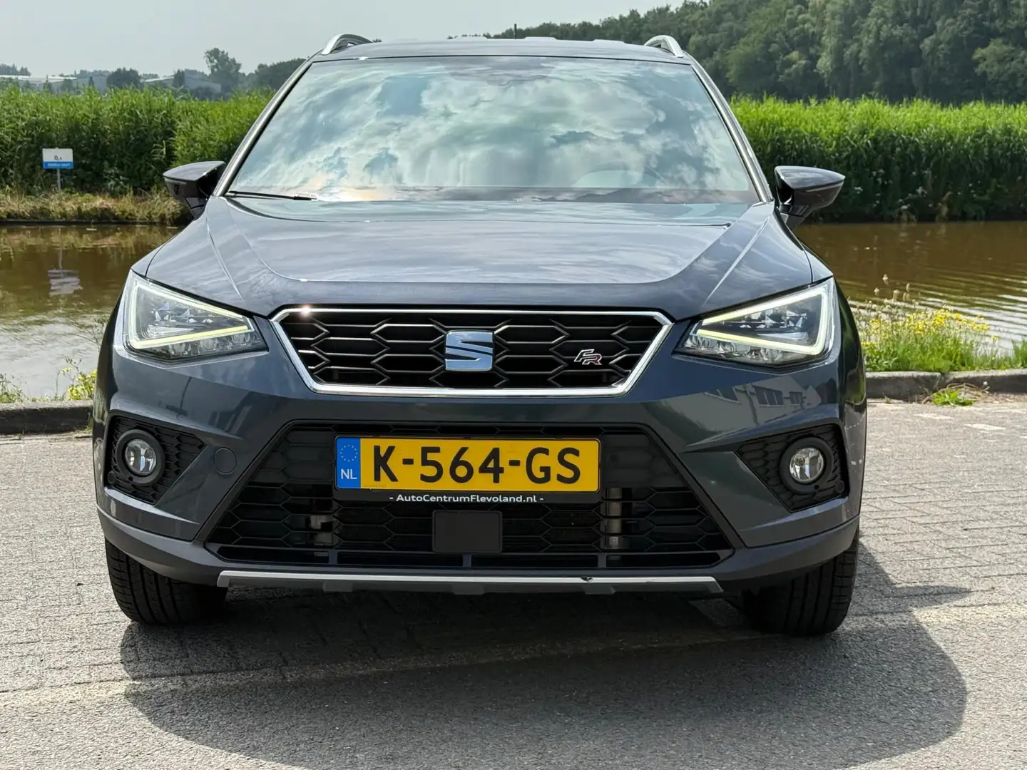 SEAT Arona 1.0 TSI Xcellence FR Business Intense, trekhaak 1e Grijs - 2