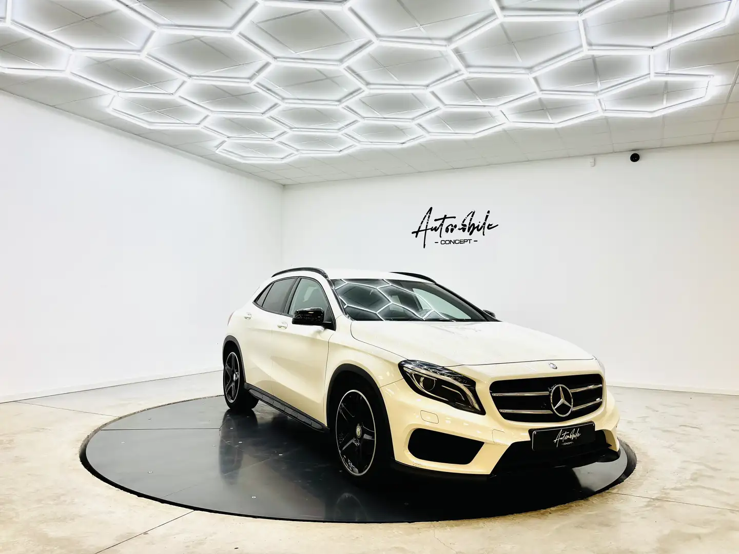 Mercedes-Benz GLA 200 VENDU!!! SOLD!!! Wit - 2