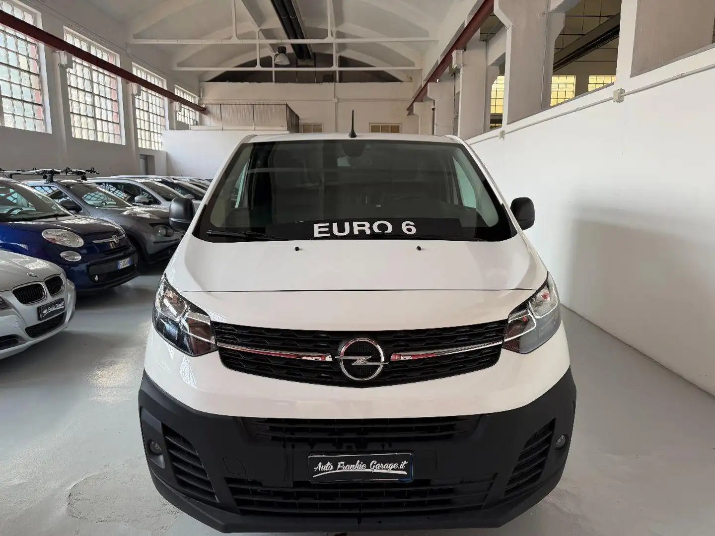 Opel VIVARO Bianco - 2