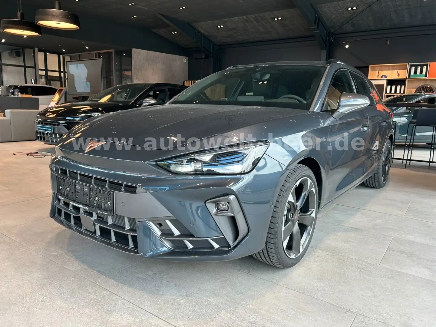 CUPRA Leon SP 1.5 eTSI 150PS DSG *AHK*CAM*NAVI* Gris - 1