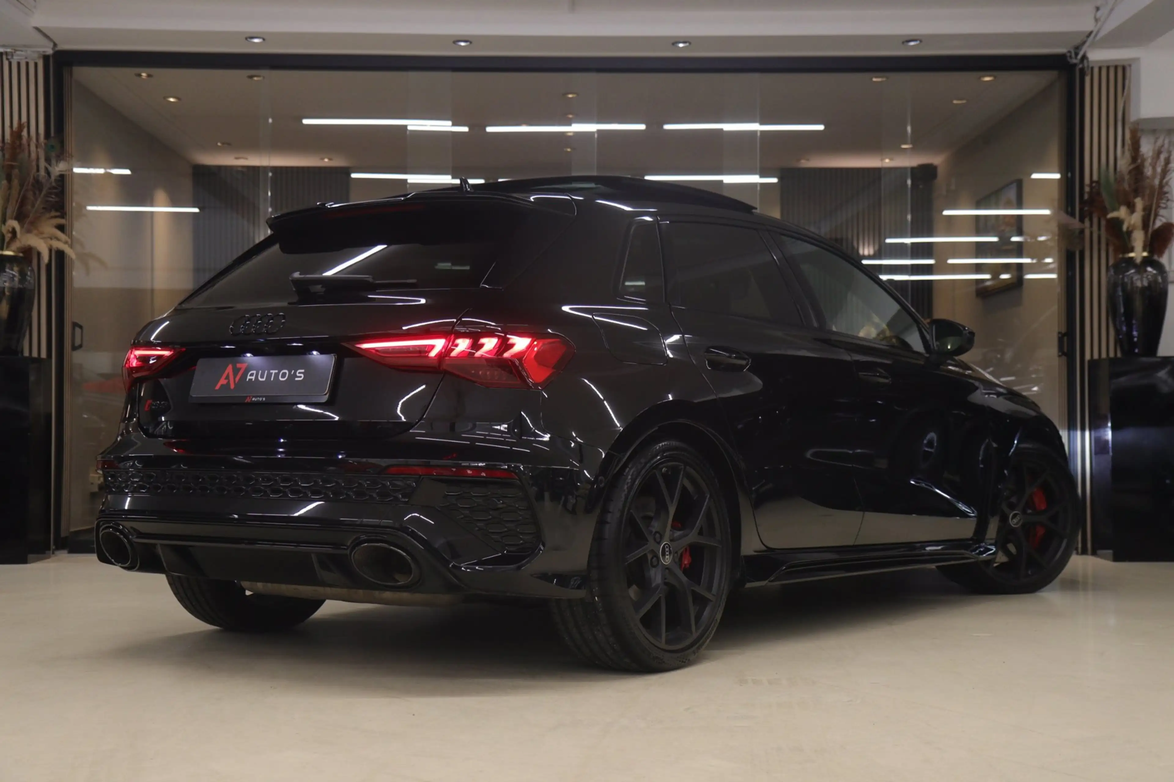 Audi RS3 Sportback 2.5 TFSI quattro PANO/400PK/PERFORMANCE/ — photo 4