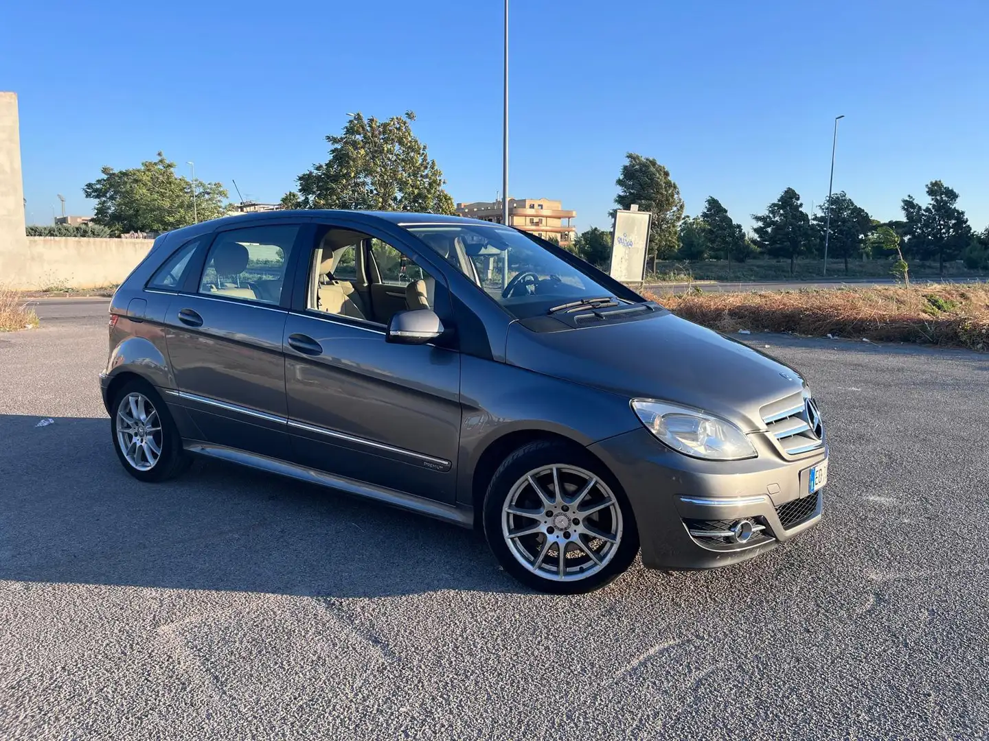 Mercedes-Benz B 200 cdi Premium - 2