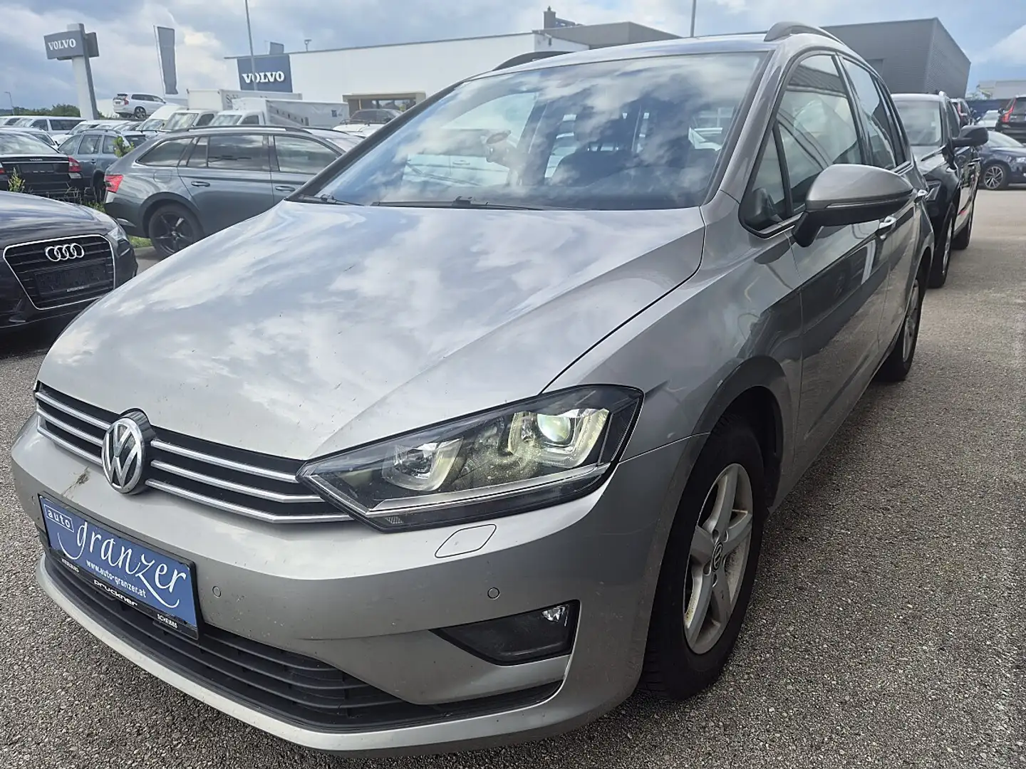Volkswagen Golf Sportsvan Comfortline 1,6 BMT TDI DSG Grau - 2