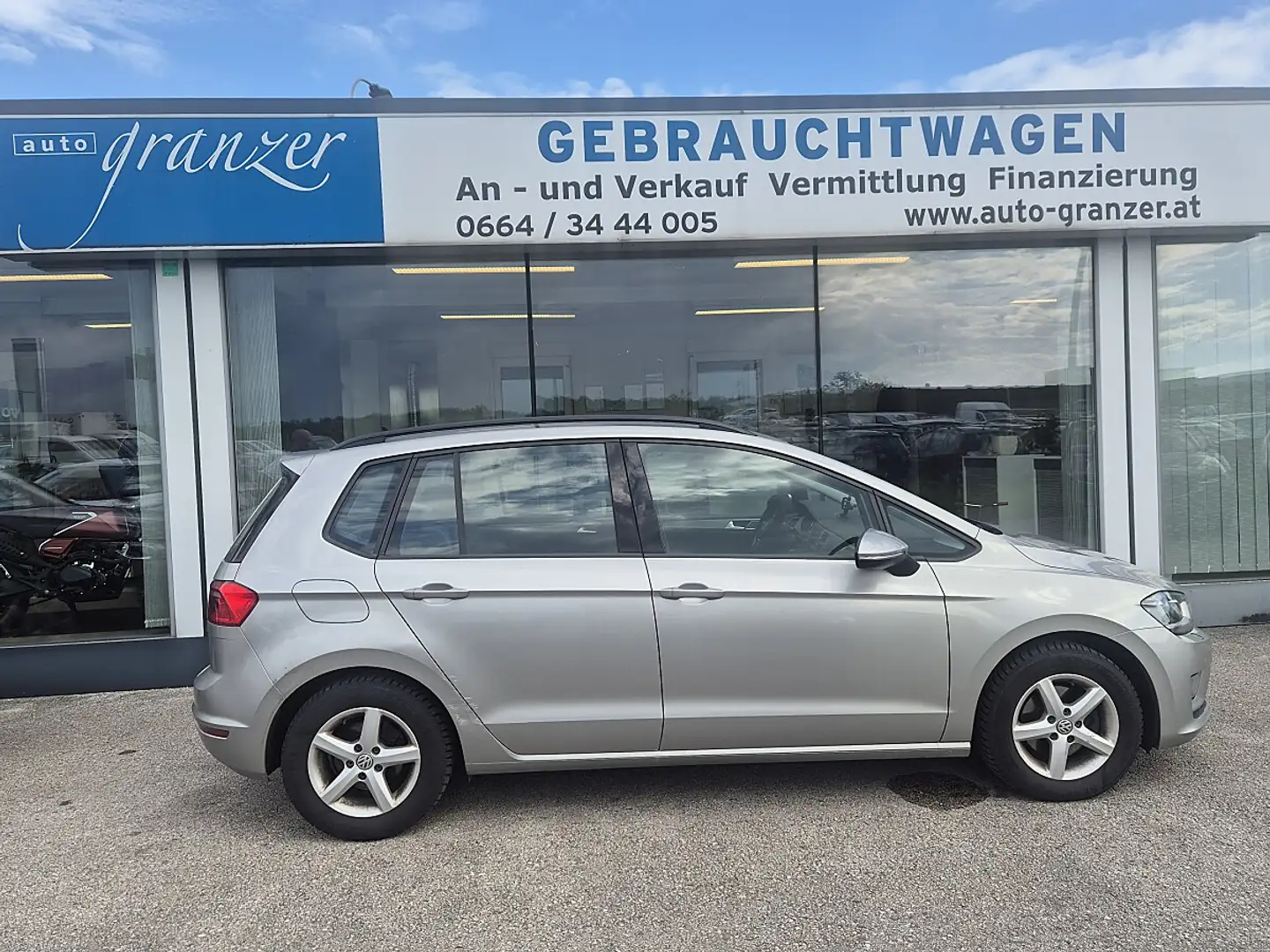 Volkswagen Golf Sportsvan Comfortline 1,6 BMT TDI DSG Grau - 1