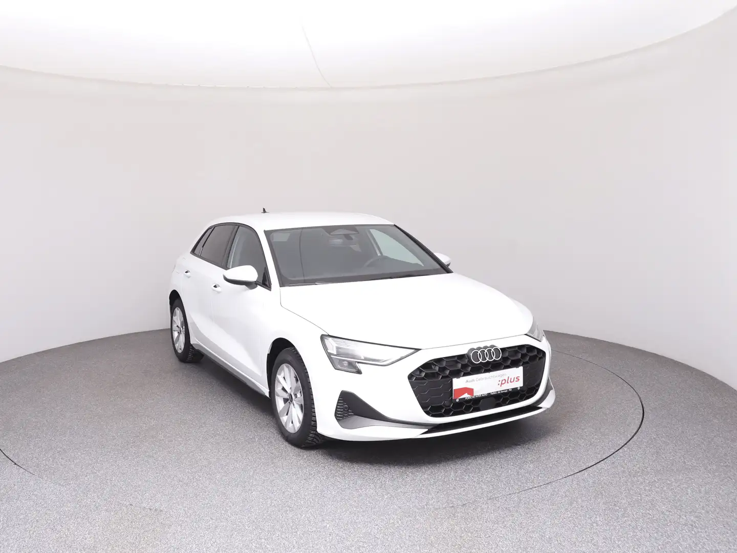 Audi A3 30 TFSI Weiß - 2