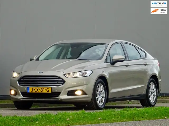 Ford Mondeo 1.5 Titanium /// Prachtig / Dealer-Oh