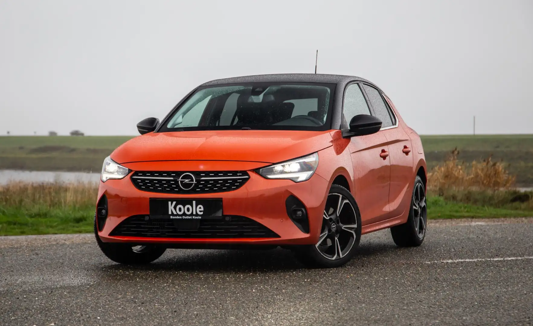 Opel Corsa 1.2 Turbo AUTOMAAT / CARPLAY / CAMERA / DEALER AUT Orange - 1