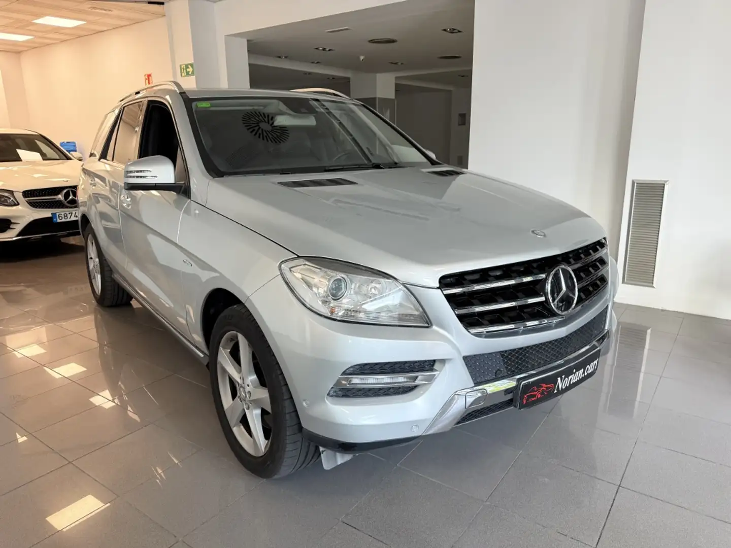 Mercedes-Benz ML 350 4M 7G Plus Gris - 1