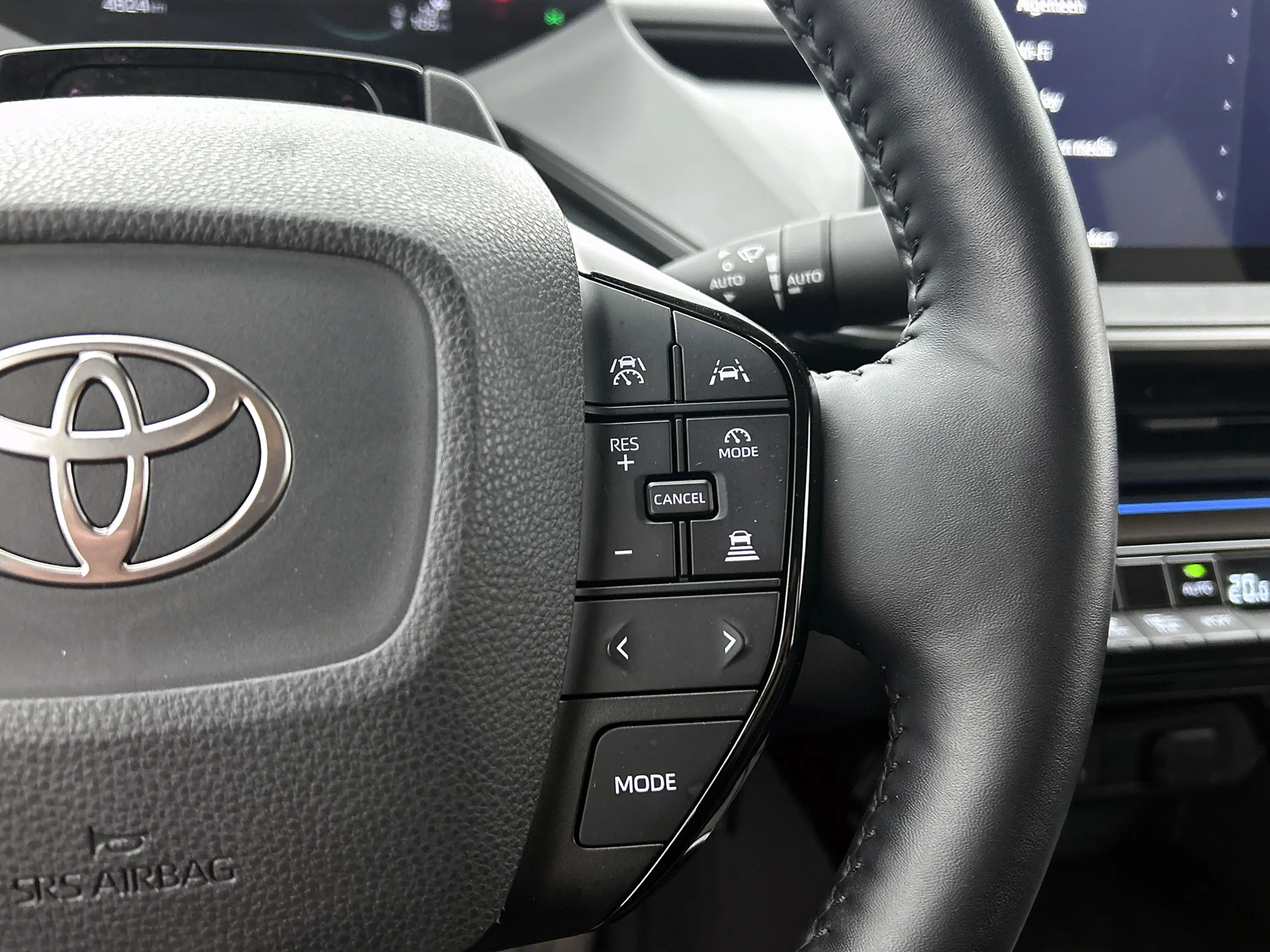 Toyota Prius 2.0 Plug-in Executive | Navigatie | BLS | Stuur-St — photo 15