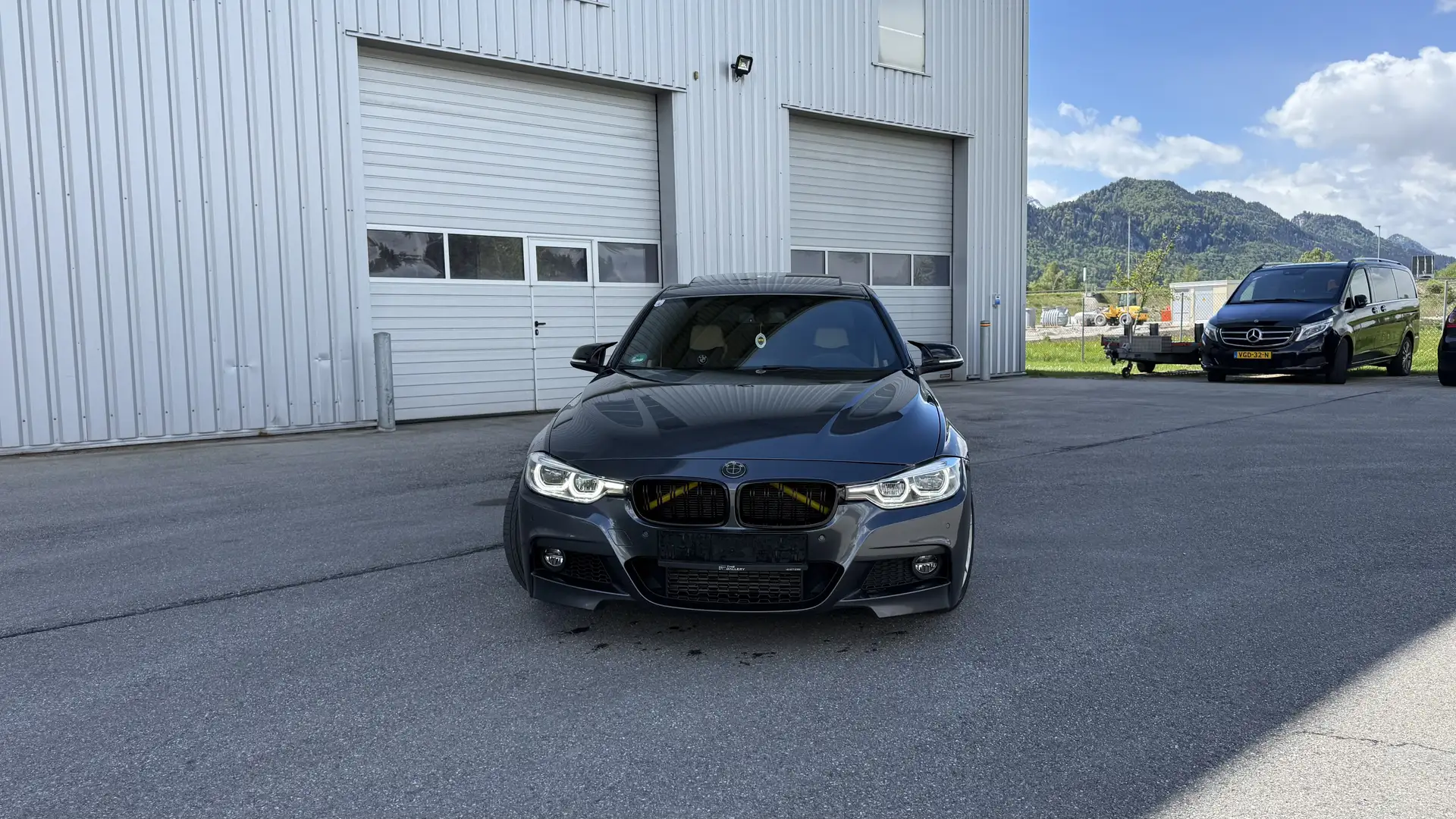 BMW 328 328i Aut. Grau - 2