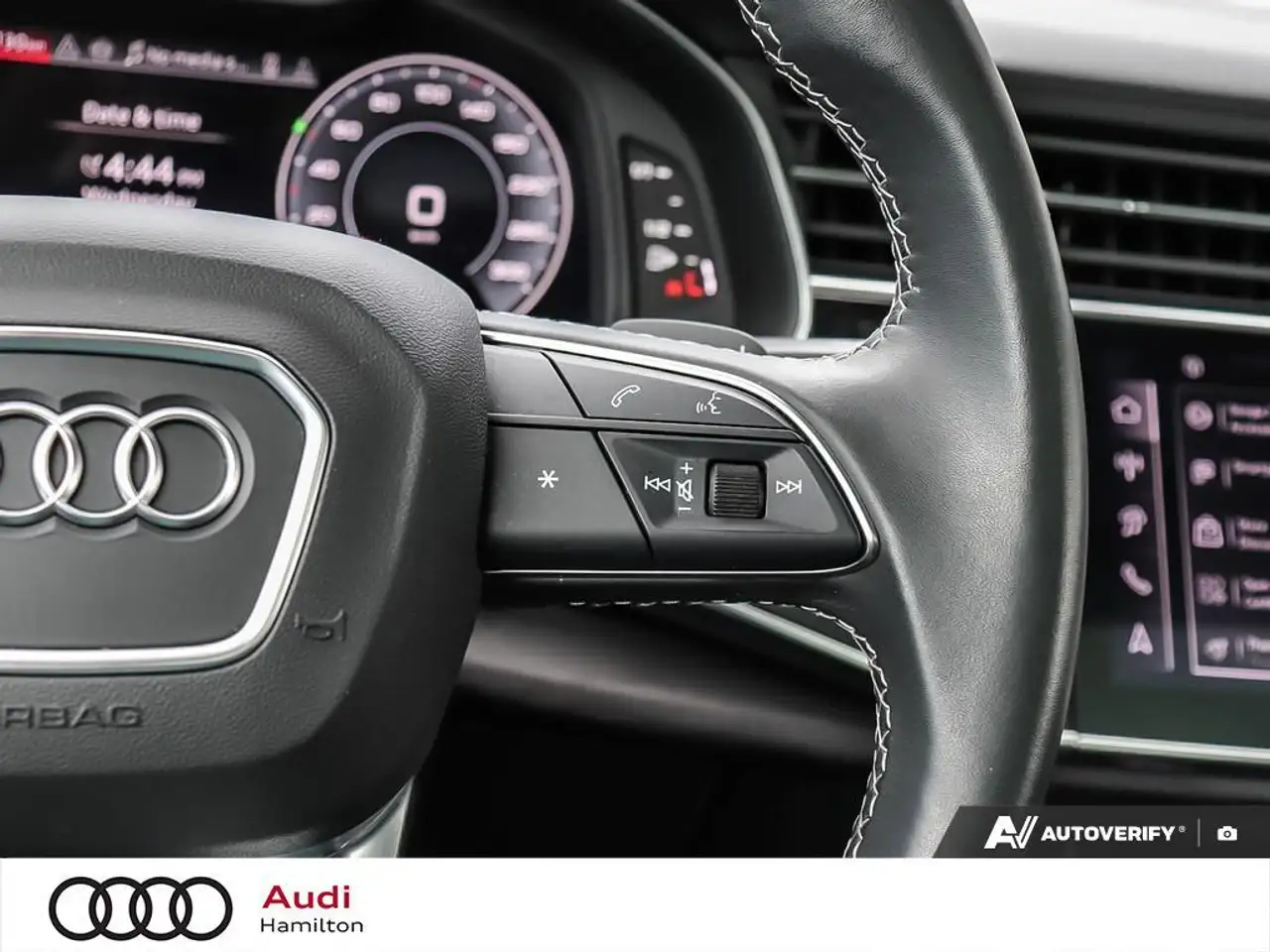 Audi Q8 снимка Audi Q8