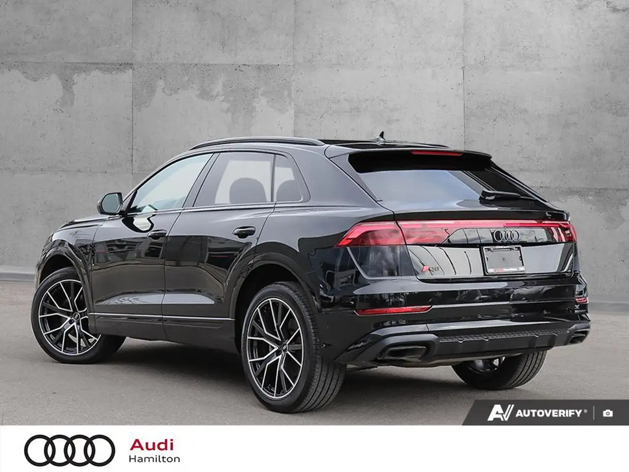 Audi Q8 снимка Audi Q8