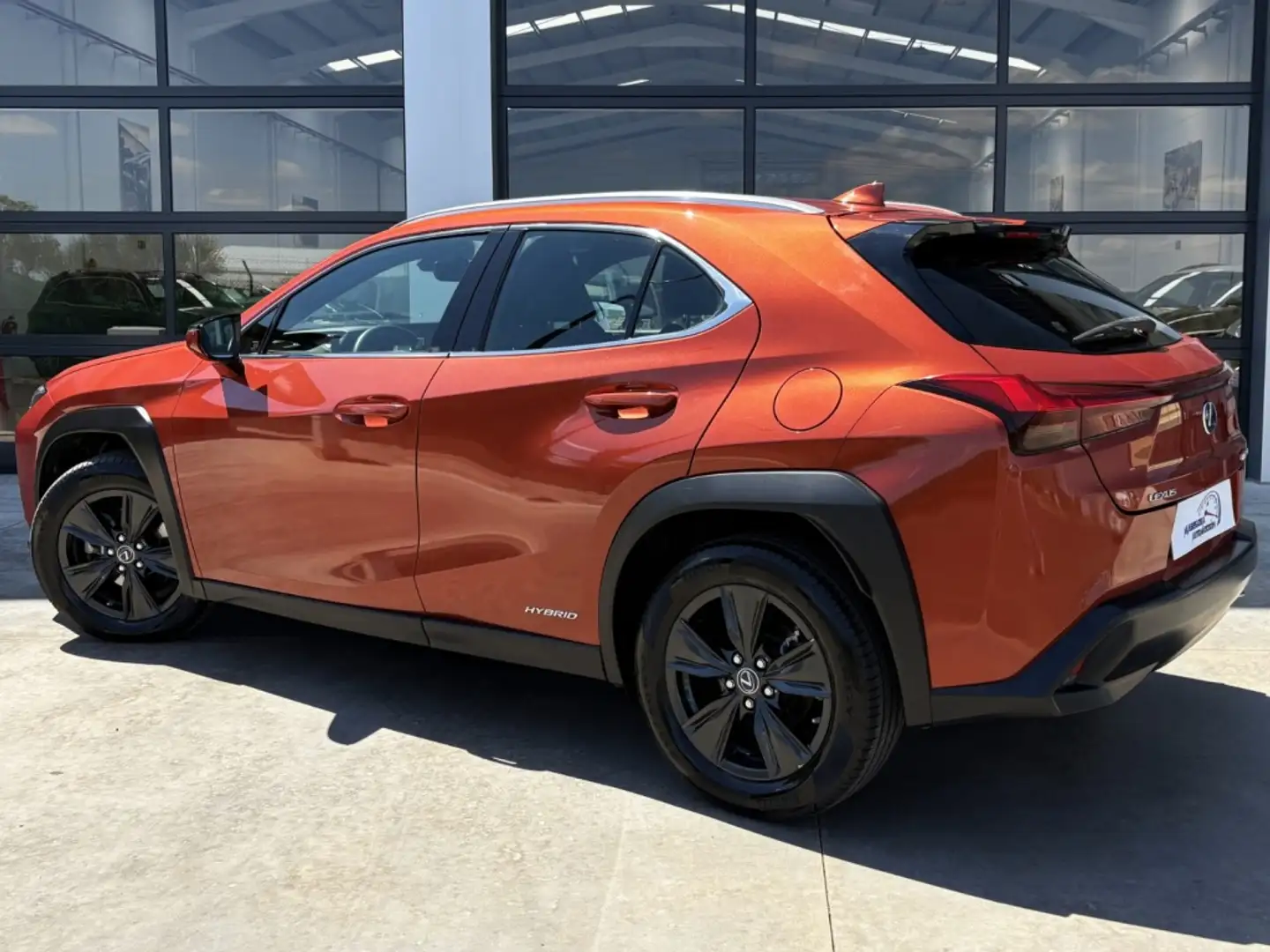 Lexus UX 250h Business 2WD Orange - 2