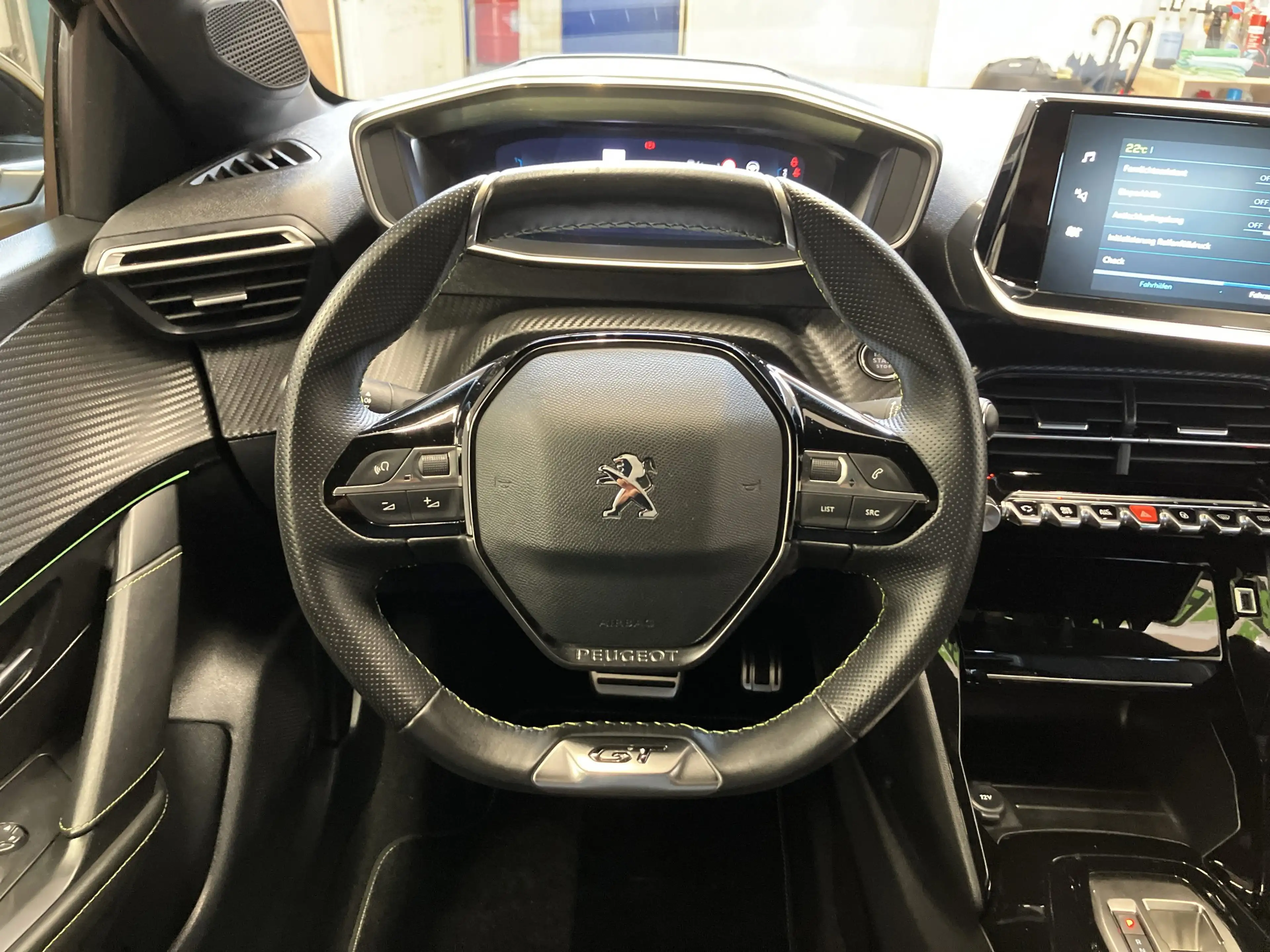 Peugeot e-208 Elektro GT ACC+LED+Navi+SHZ+Kamera+ — photo 9