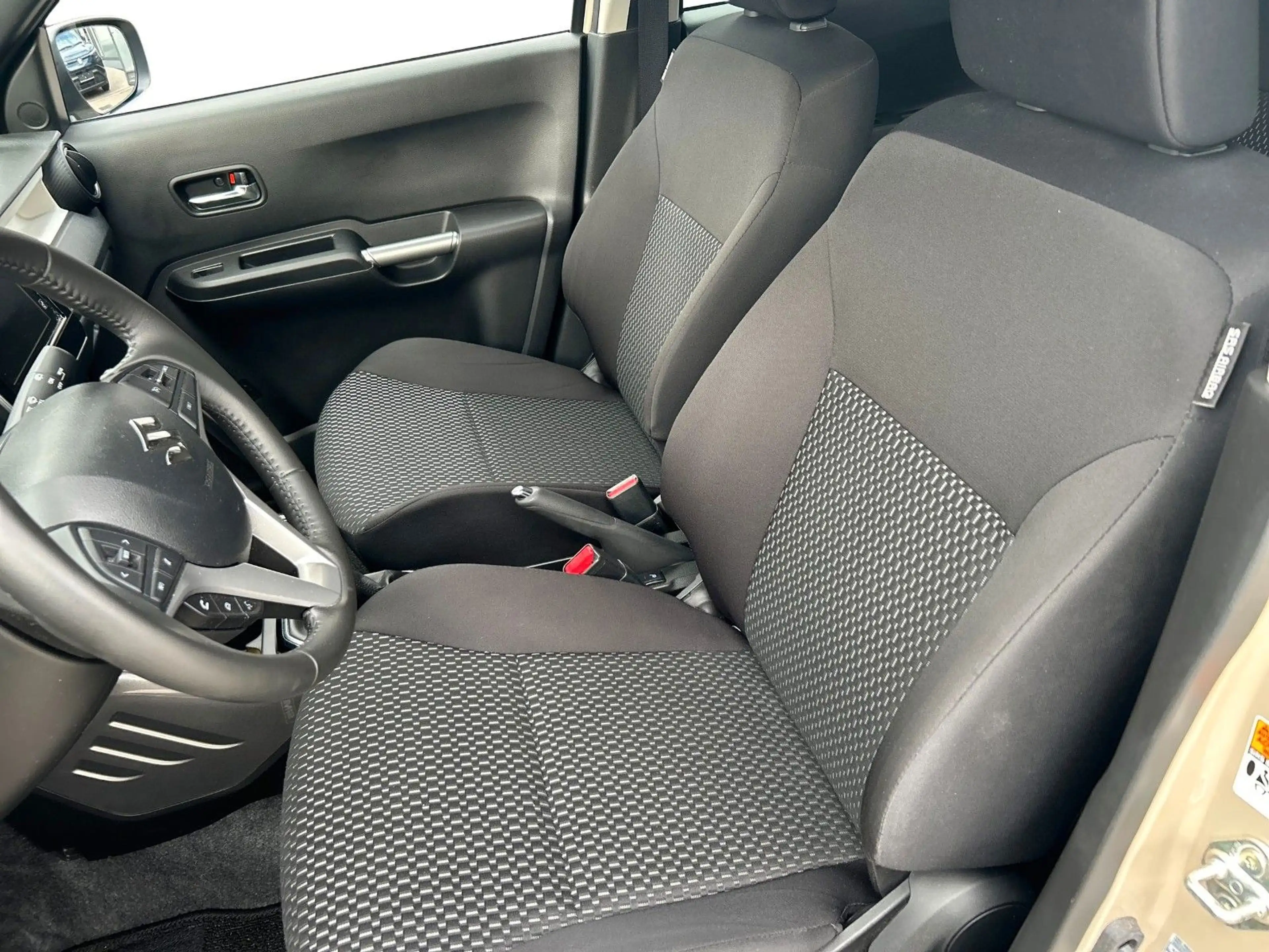 Suzuki Ignis 1.2 DUALJET HYBRID Comfort+ — photo 11