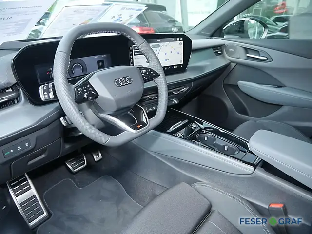 Audi Q3 view 7