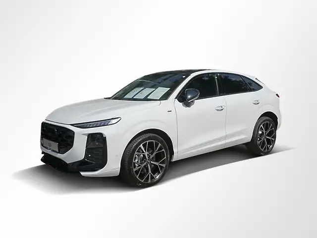Audi Q3 view 12