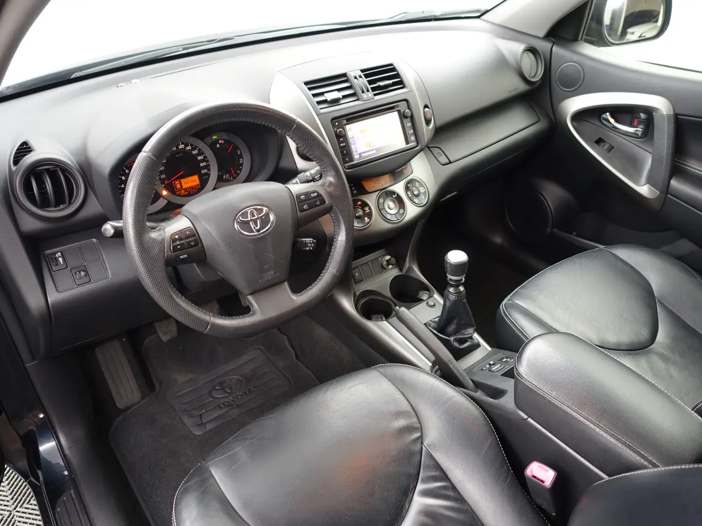 Toyota RAV 4 2.0 VVTi X-Style- Leder Interieur, Navi, Camera, S Grijs - 2