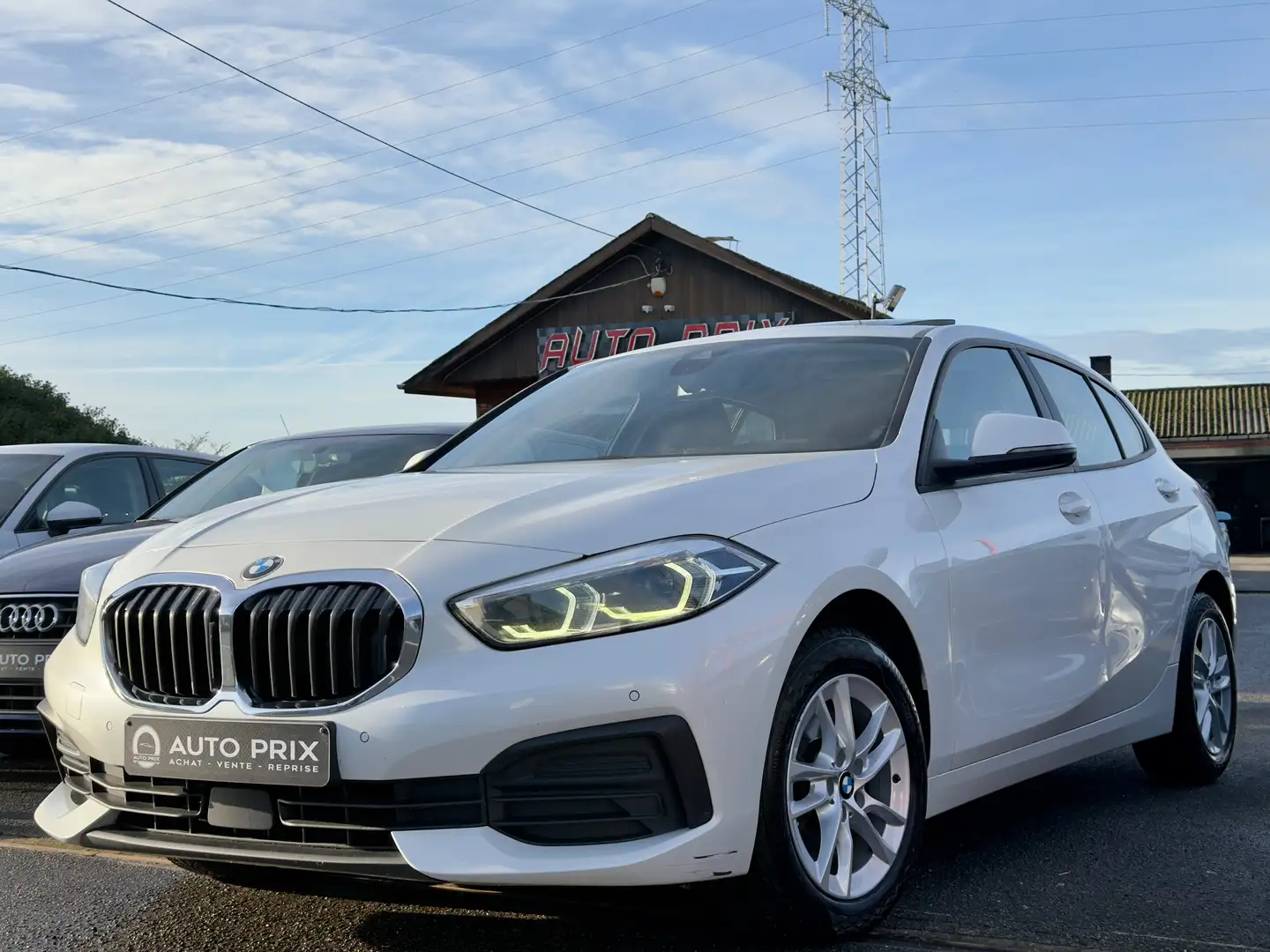 BMW 116 d Navi CarPlay Cruise Pano LED ACC 1Er Main Fehér - 1