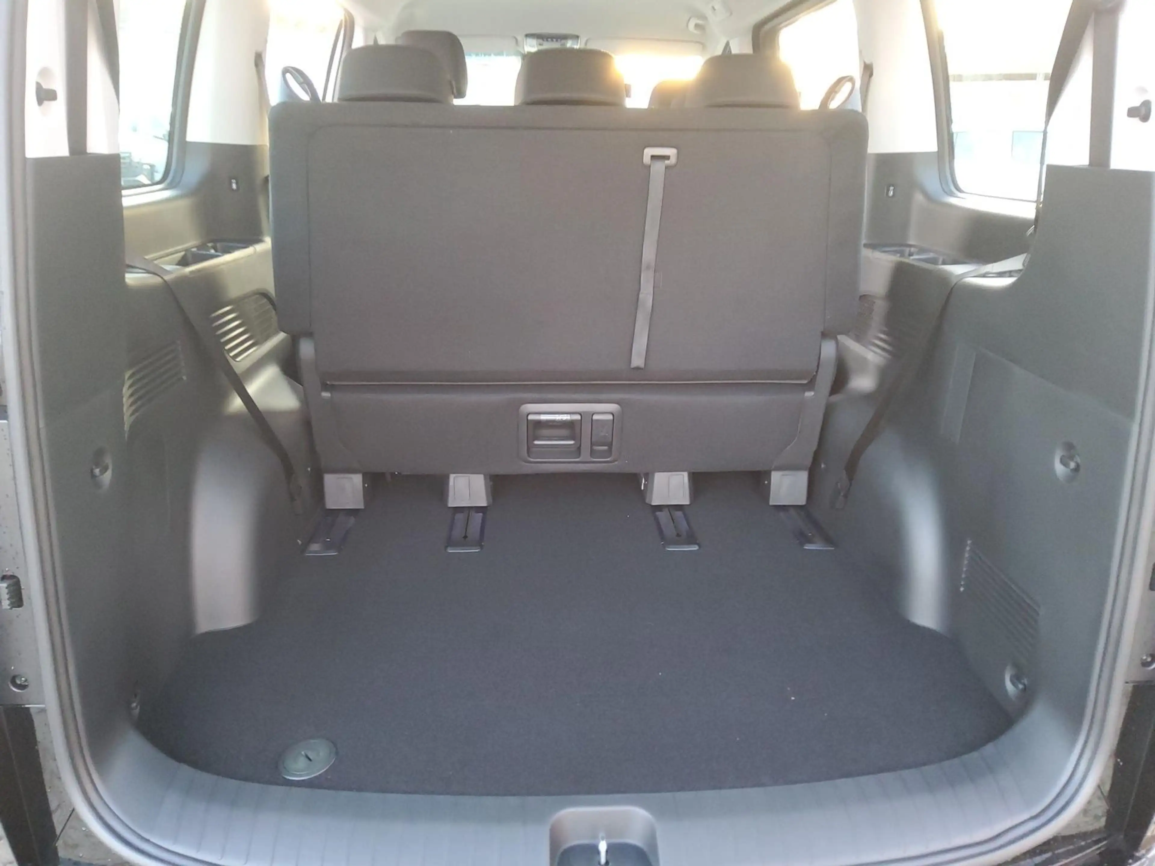 Hyundai STARIA 1.6 TGDi 6AT HEV TREND 9-Sitzer EHK/PARK-PAKET — photo 14