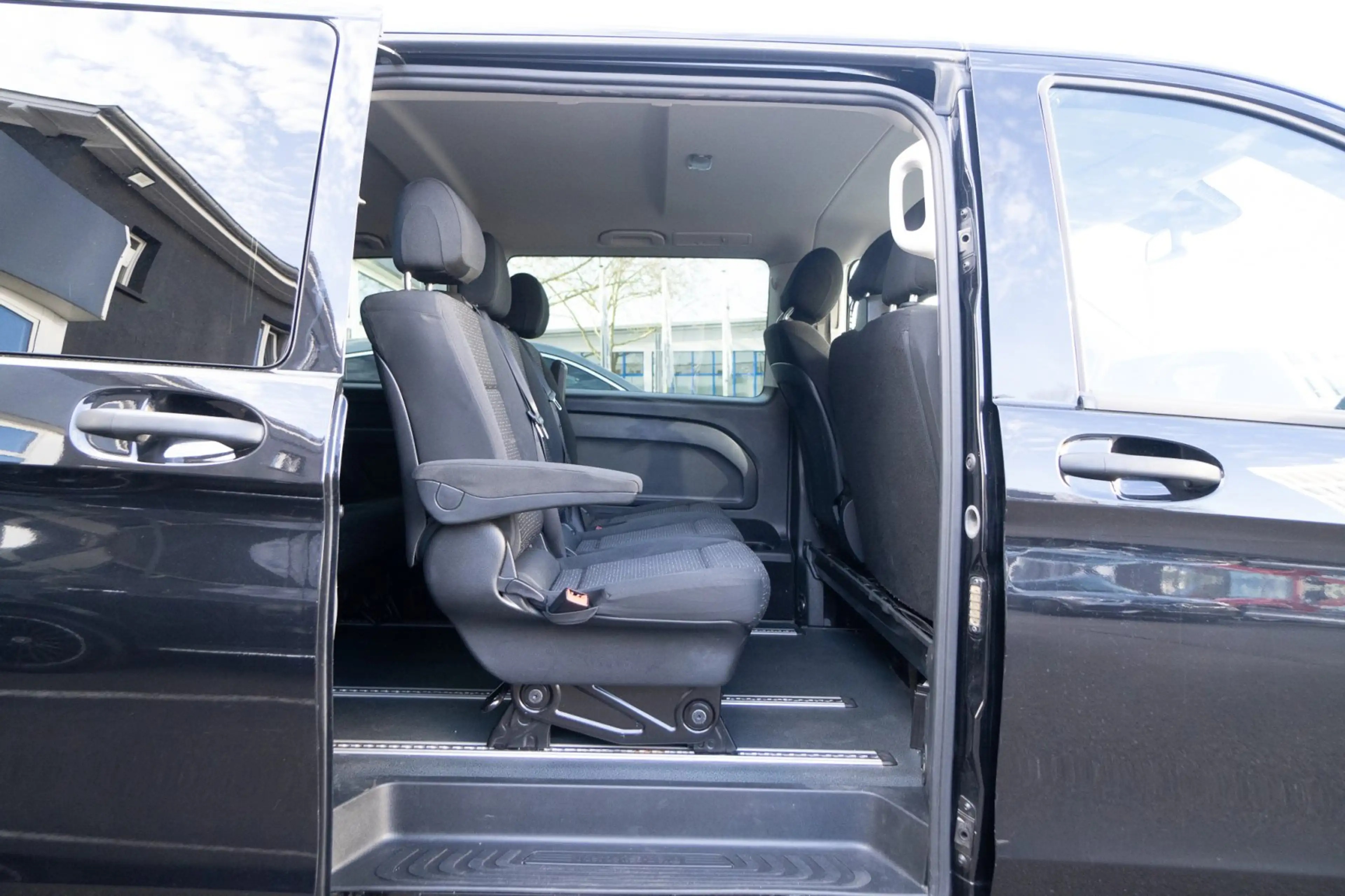 Mercedes-Benz Vito 119 CDI 4x4 lang 9Sitze 2xKlima — photo 15