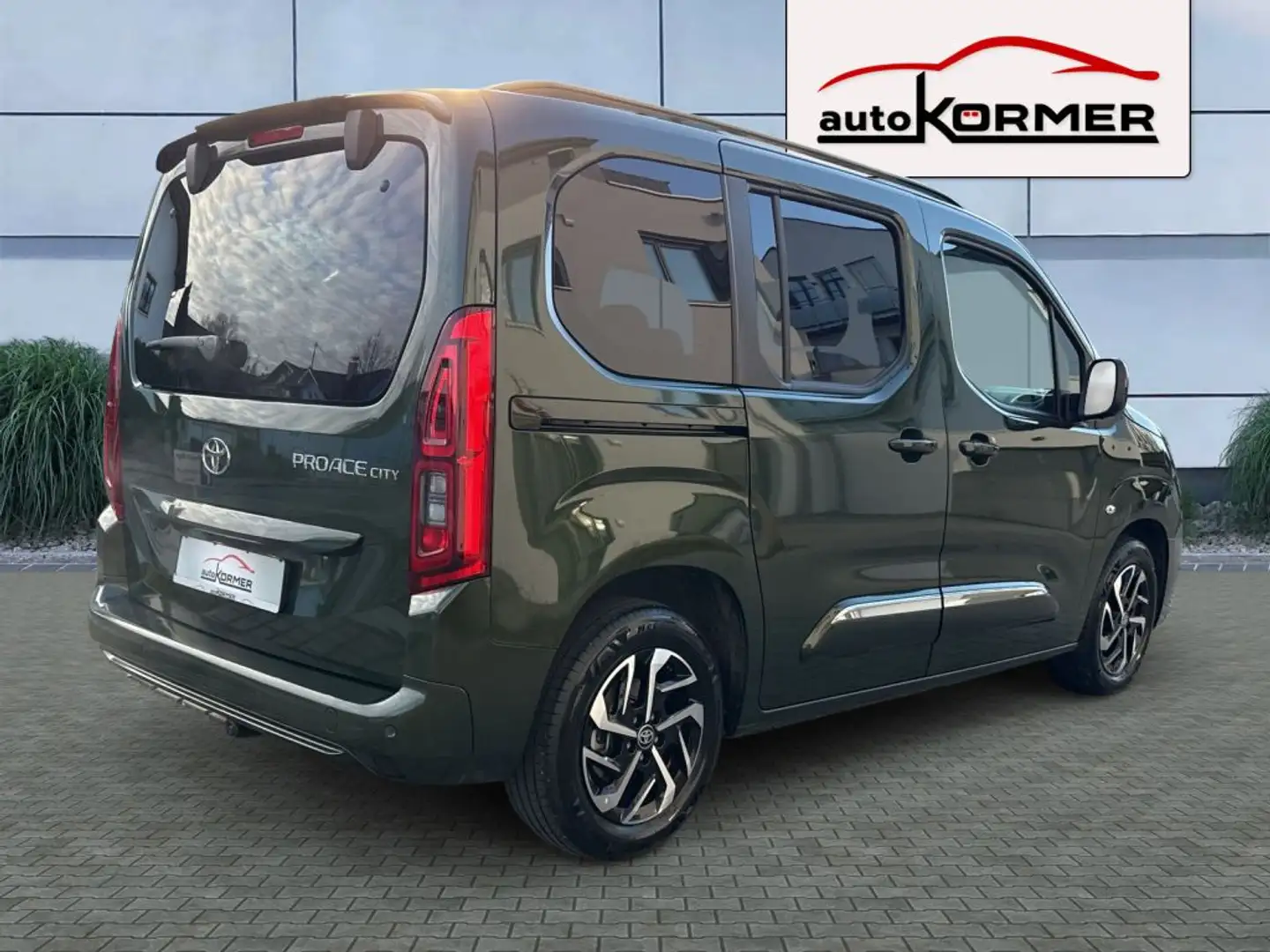 Toyota Proace City Verso 1.5 L1 Team Deutschland AHK,Navi,LED Grün - 2