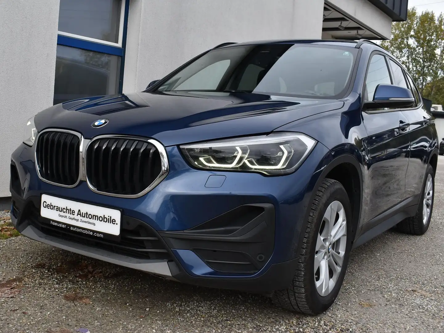 BMW X1 xDrive 20 d Advantage Bleu - 1