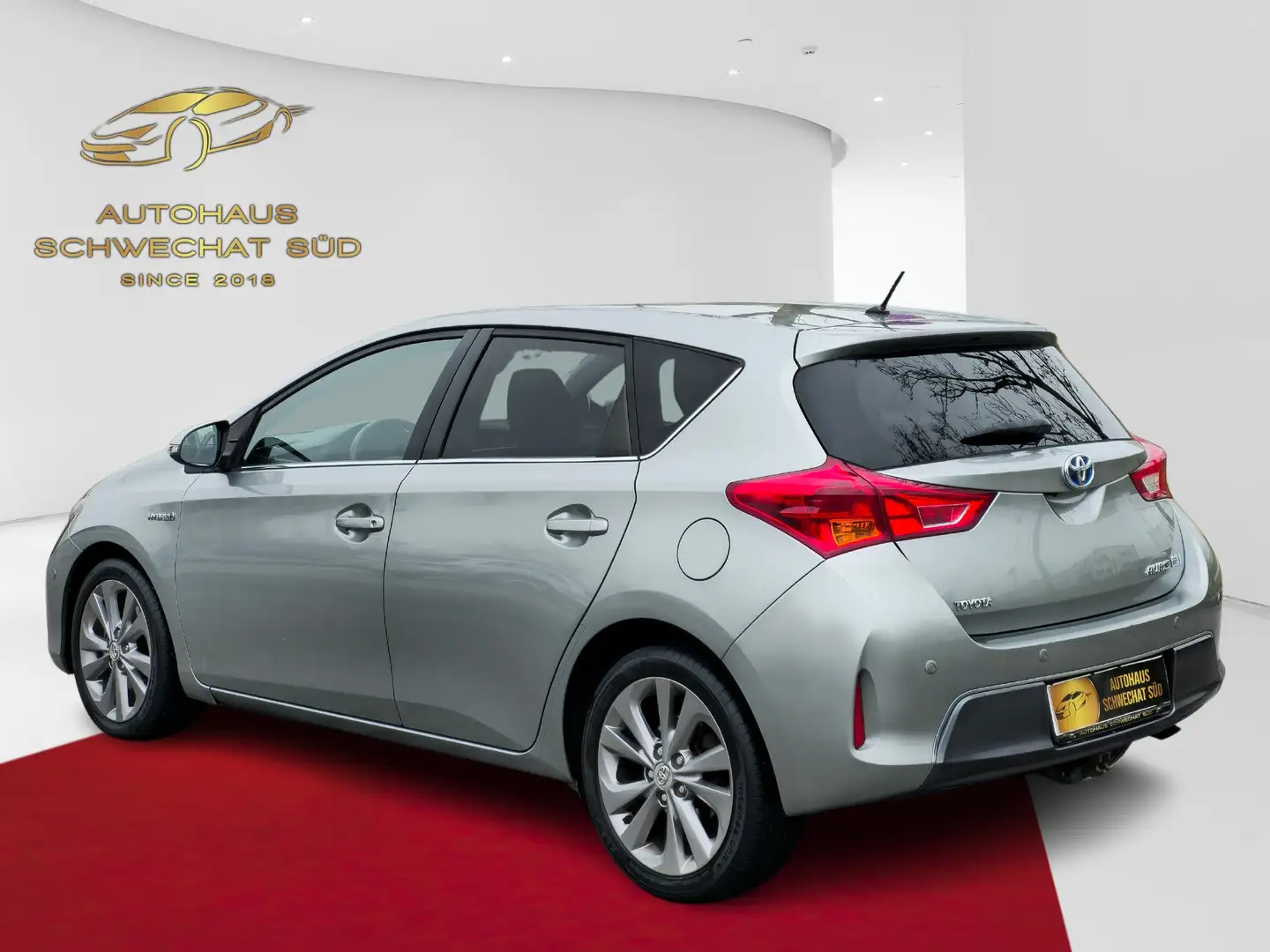 Toyota Auris 1,8 VVT-i Hybrid Lounge // PICKERL BIS 03/2026 // - 2