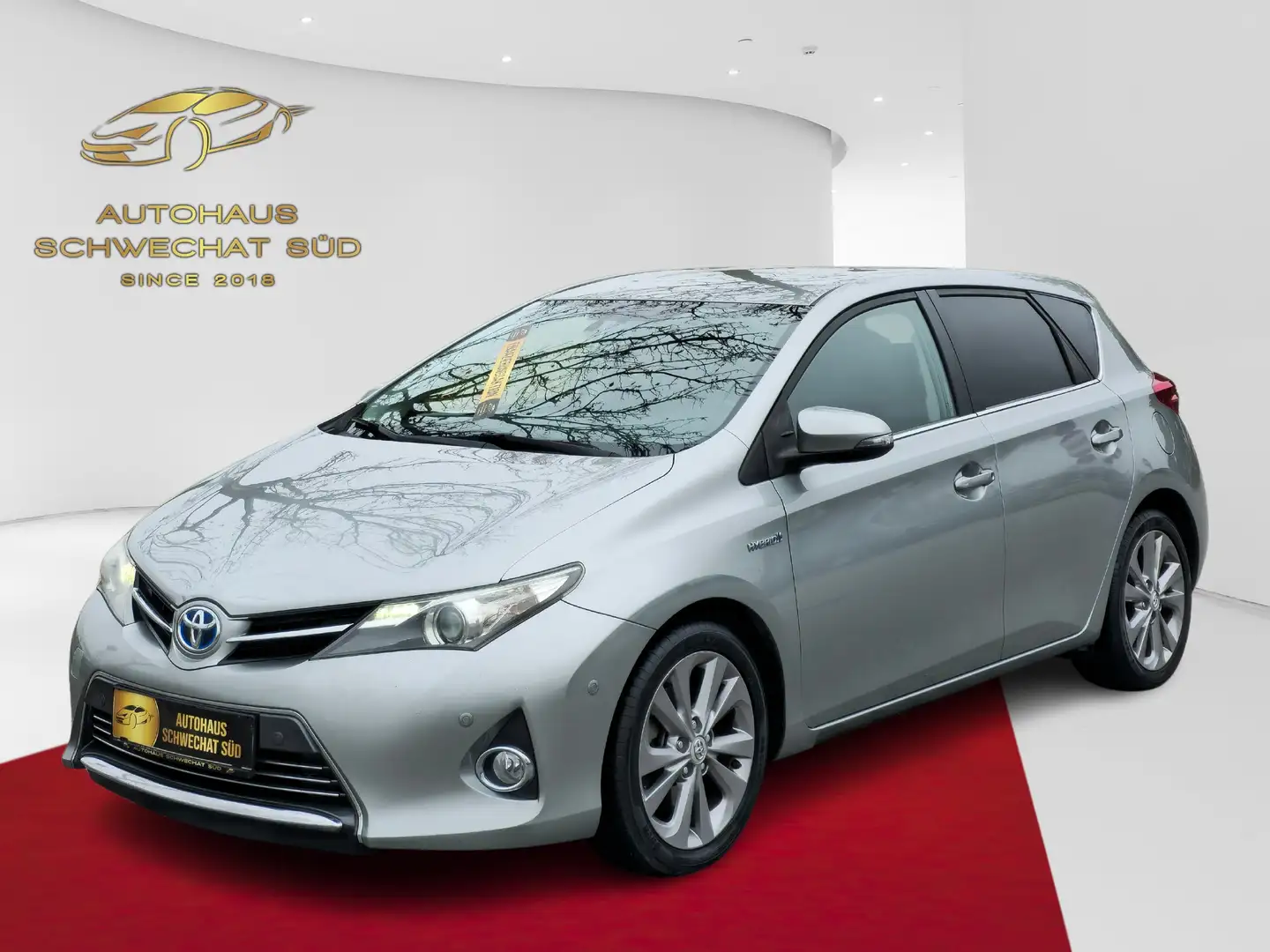 Toyota Auris 1,8 VVT-i Hybrid Lounge // PICKERL BIS 03/2026 // - 1