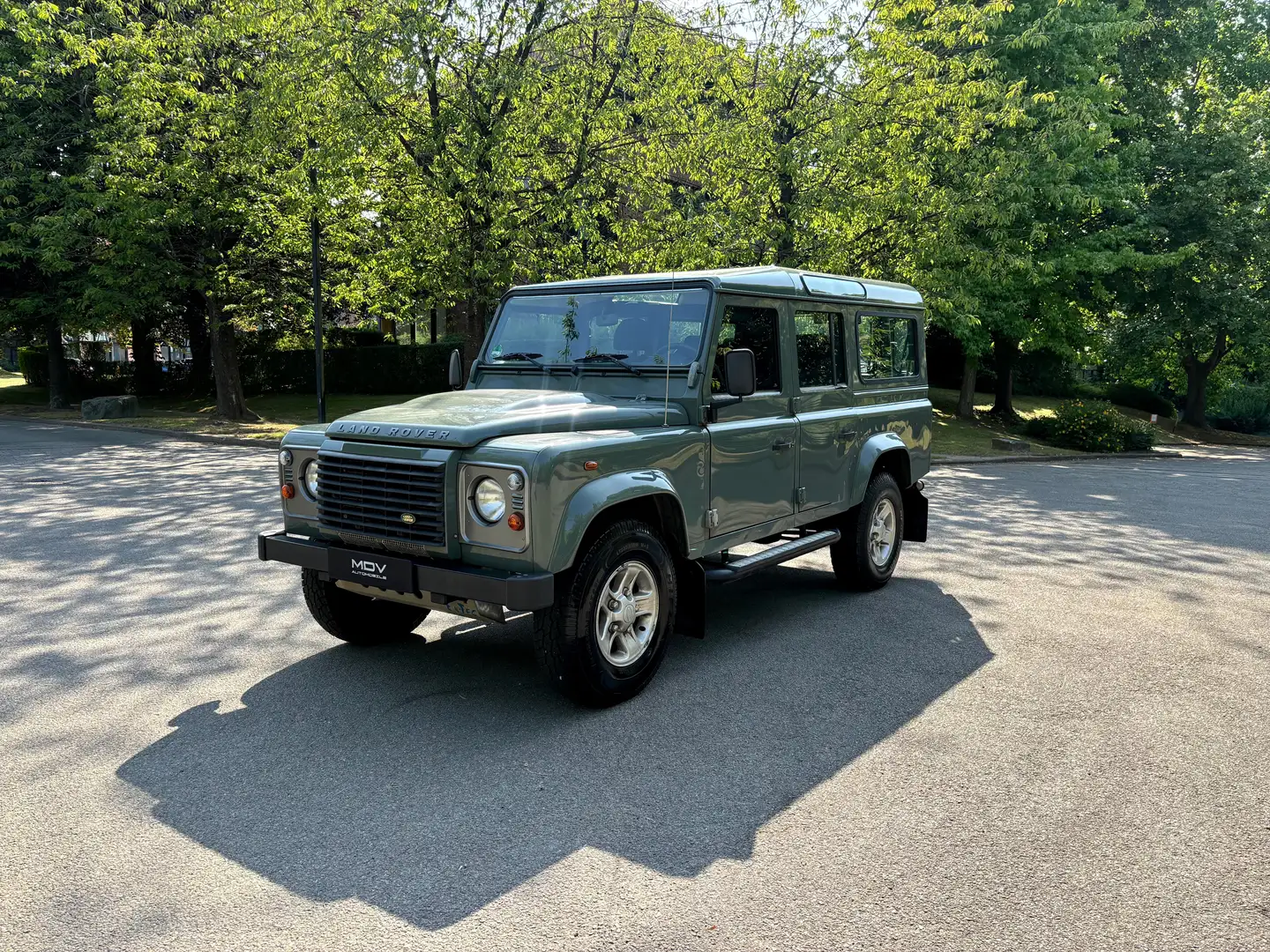 Land Rover Defender 110 2.4 Turbo - D SE *** KESWICK GREEN *** Vert - 2