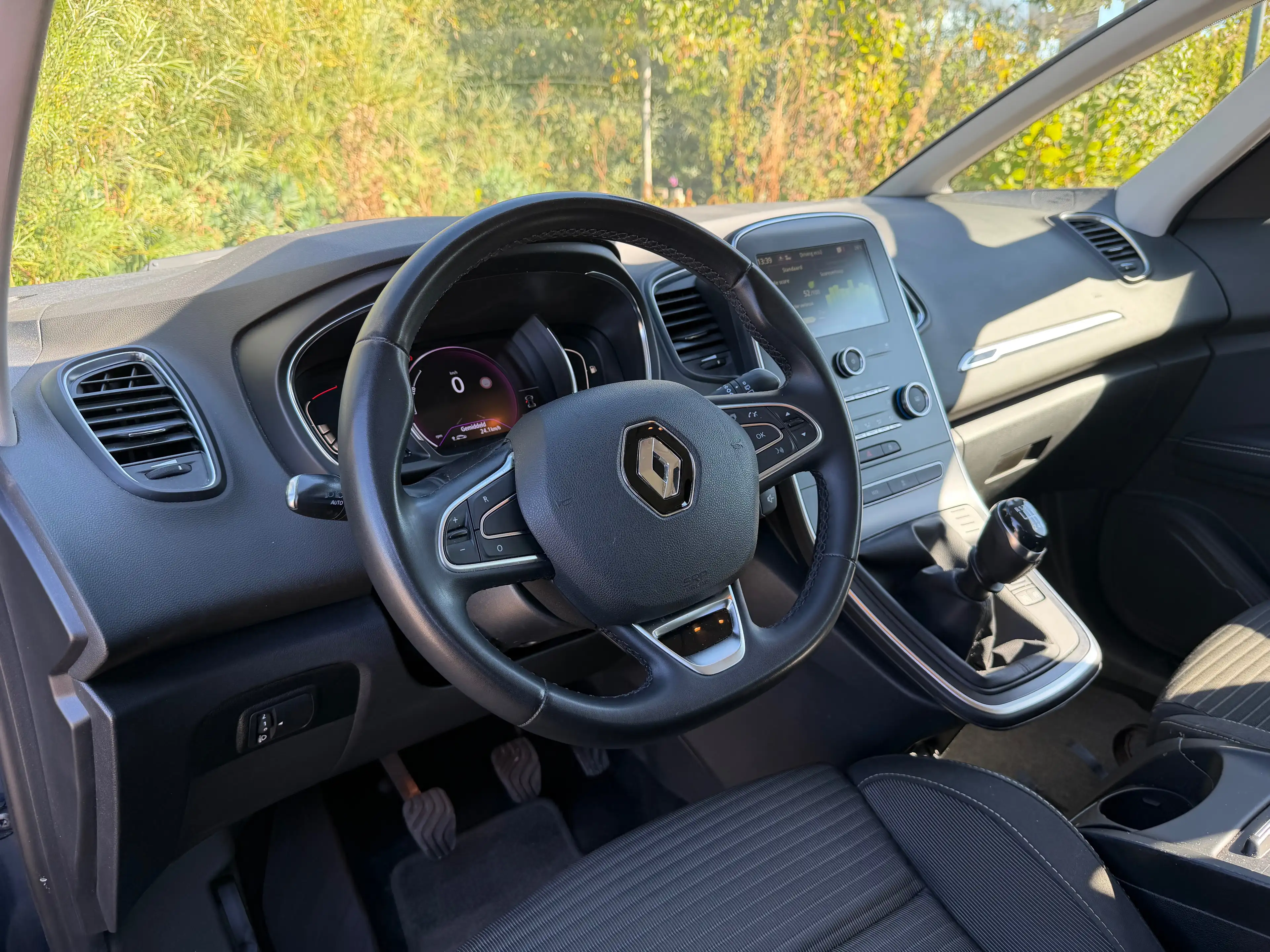 Renault Grand Scenic Grand Scénic 1.33 TCe Corporate Edit.GPF Navi,Camera,Airco,Cruise,PDC — photo 12