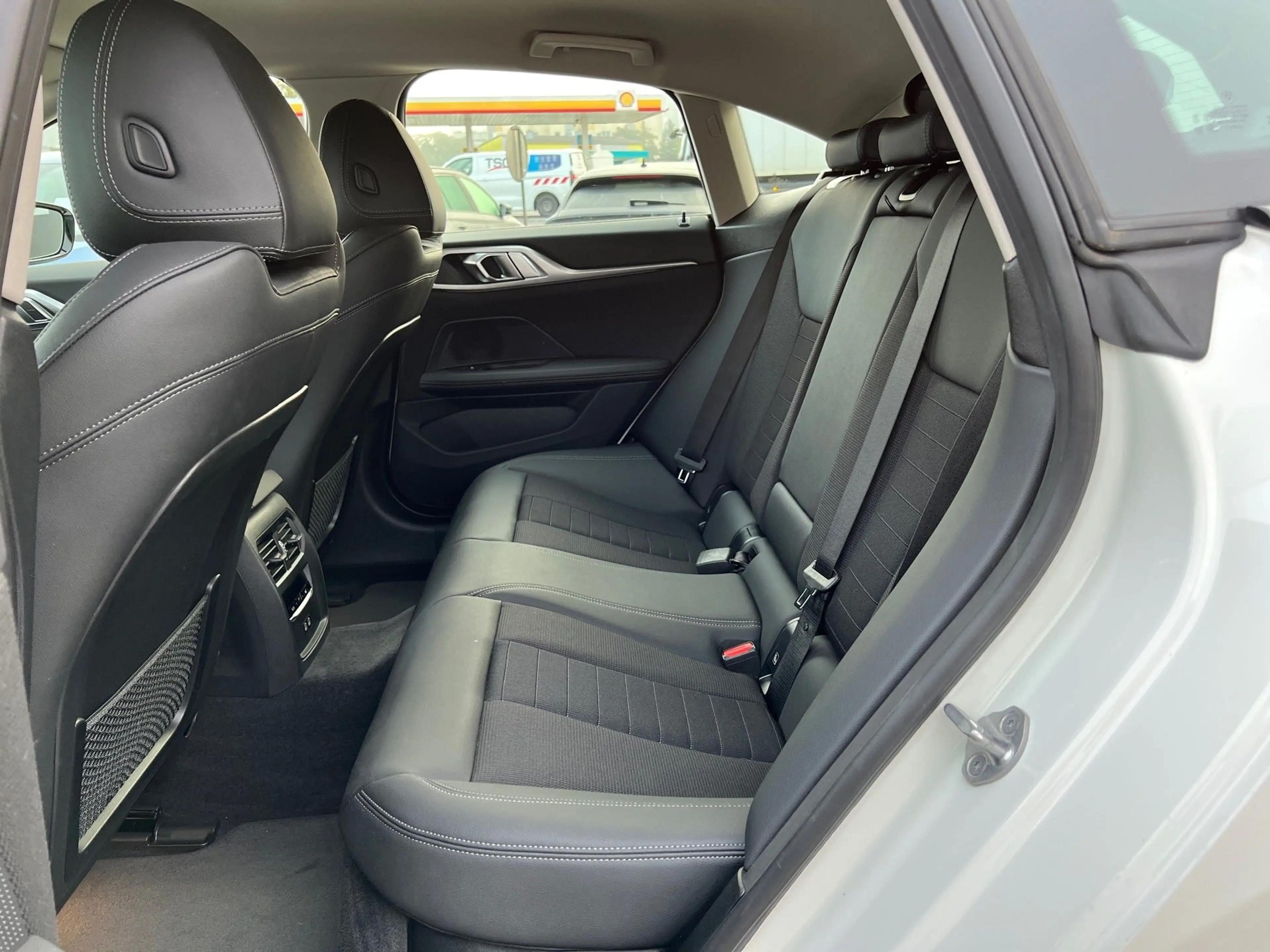 BMW i4 eDrive35 67kWh | SOH: 96,5 % — photo 15