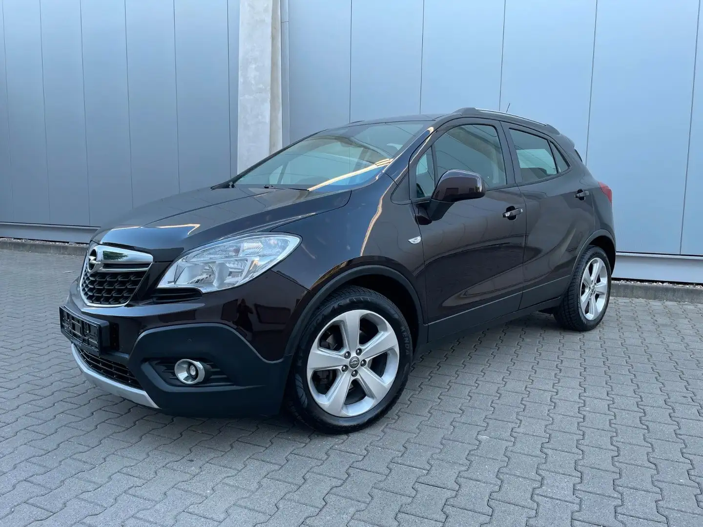 Opel Mokka 1.6 Edition Klima AHK 2xPDC SHZ Alu 1.Hand Braun - 1