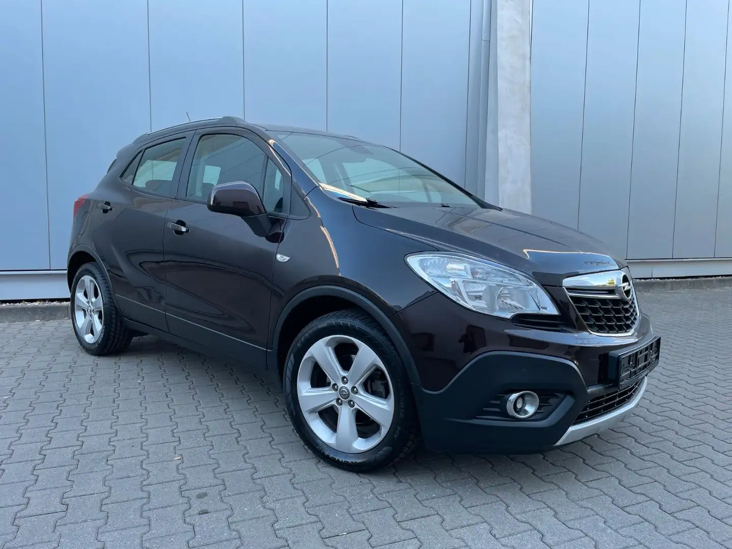 Opel Mokka 1.6 Edition Klima AHK 2xPDC SHZ Alu 1.Hand Braun - 2