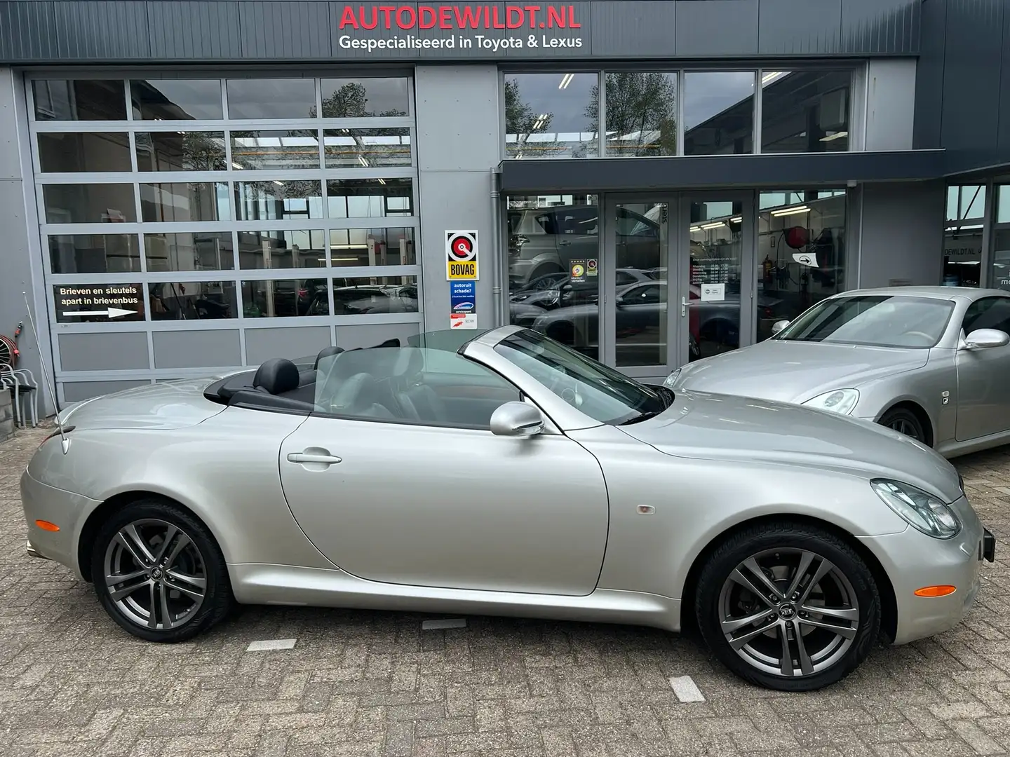 Lexus SC 430 4.3 V8 286 PK + 12 MND BOVAG Gris - 1