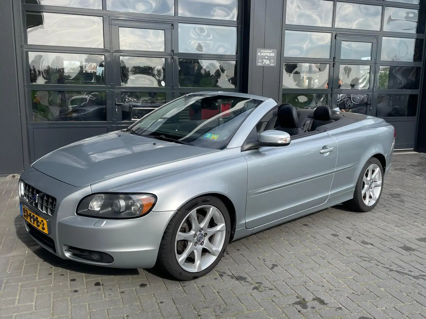 Volvo C70 Convertible 2.4 D5 Momentum | Cabrio | Automaat | Gris - 1