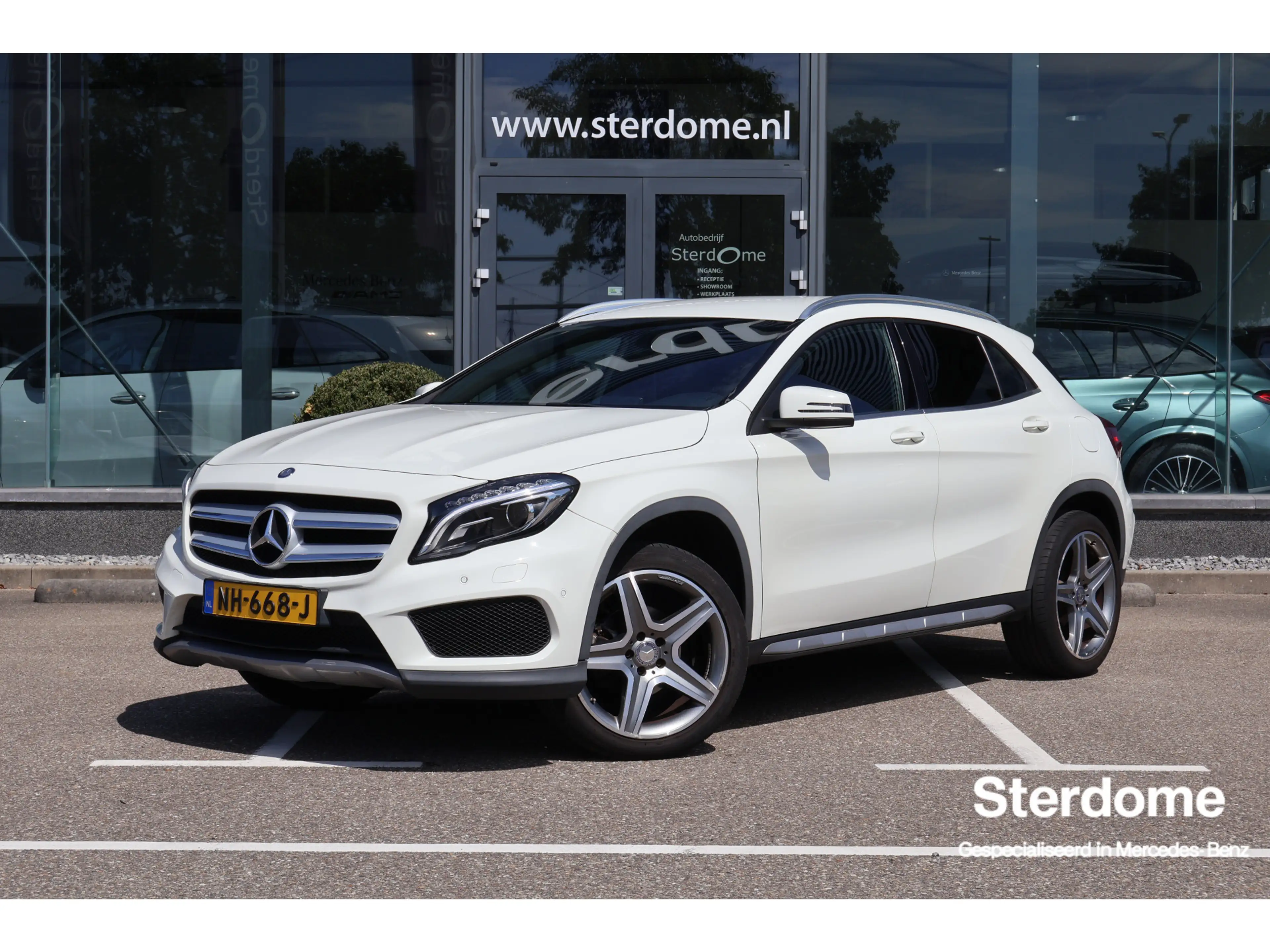 Mercedes-Benz GLA 200 Ambition AMG 157 PK I Automaat I Stoelverwarming I