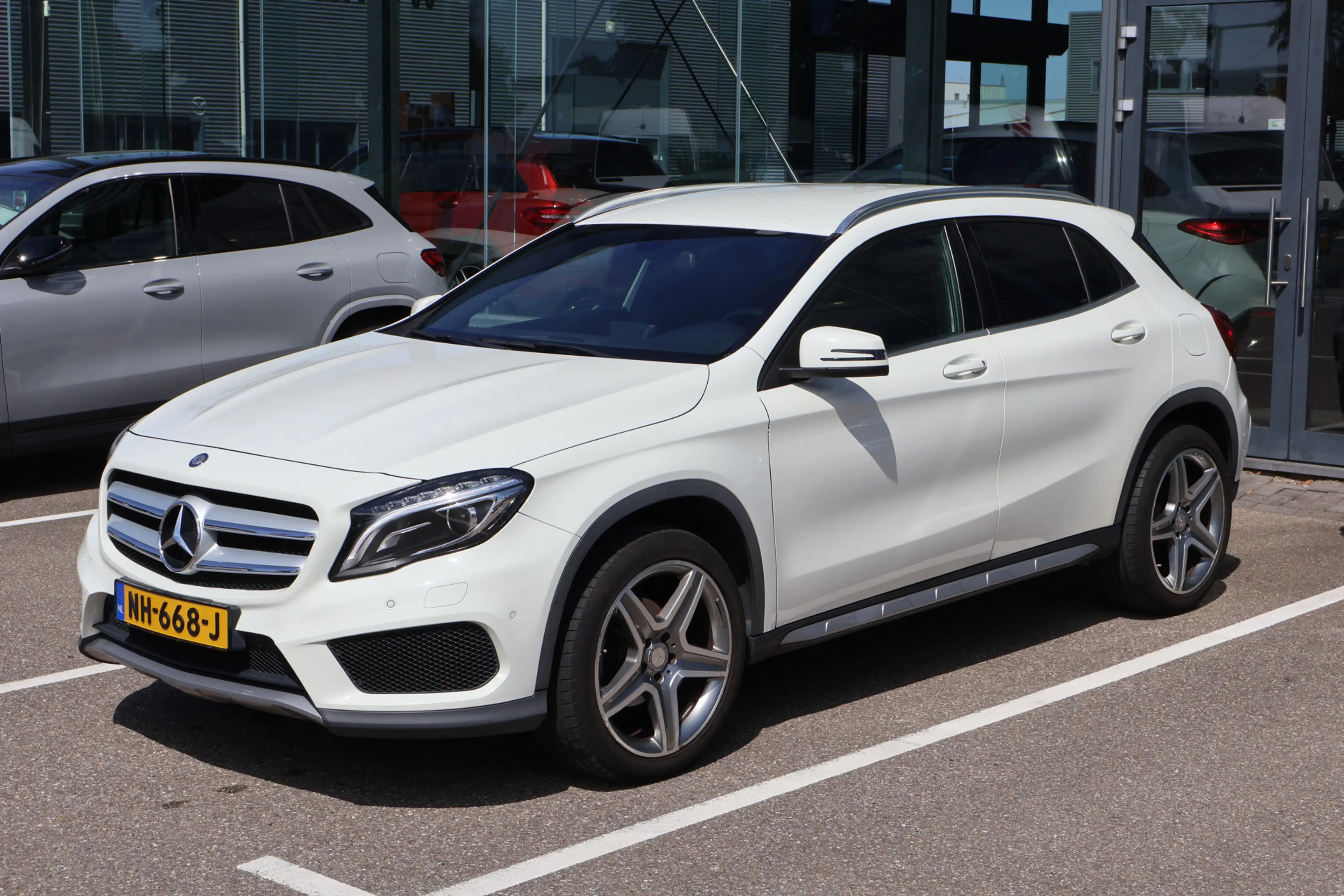 Mercedes-Benz GLA 200 Ambition AMG 157 PK I Automaat I Stoelverwarming I — photo 8