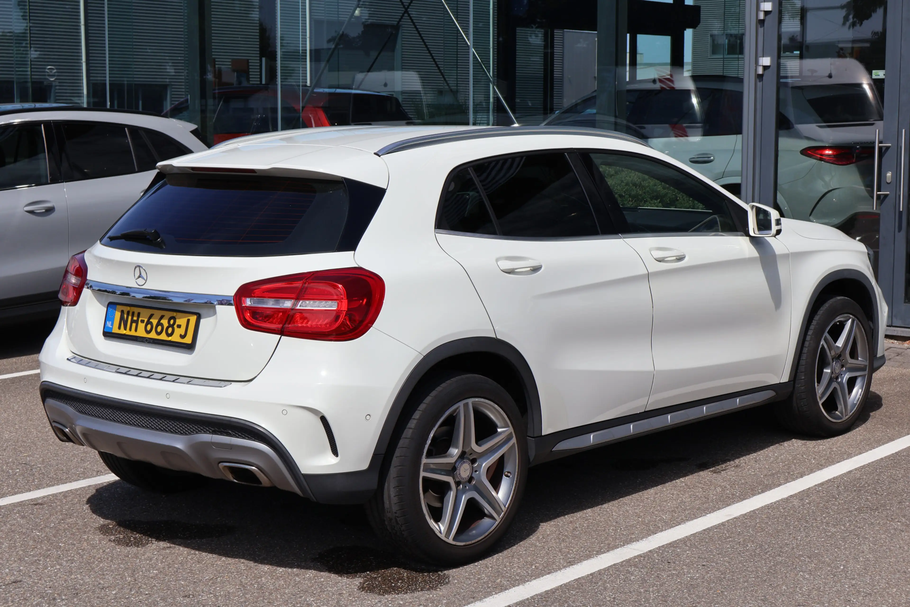 Mercedes-Benz GLA 200 Ambition AMG 157 PK I Automaat I Stoelverwarming I — photo 10