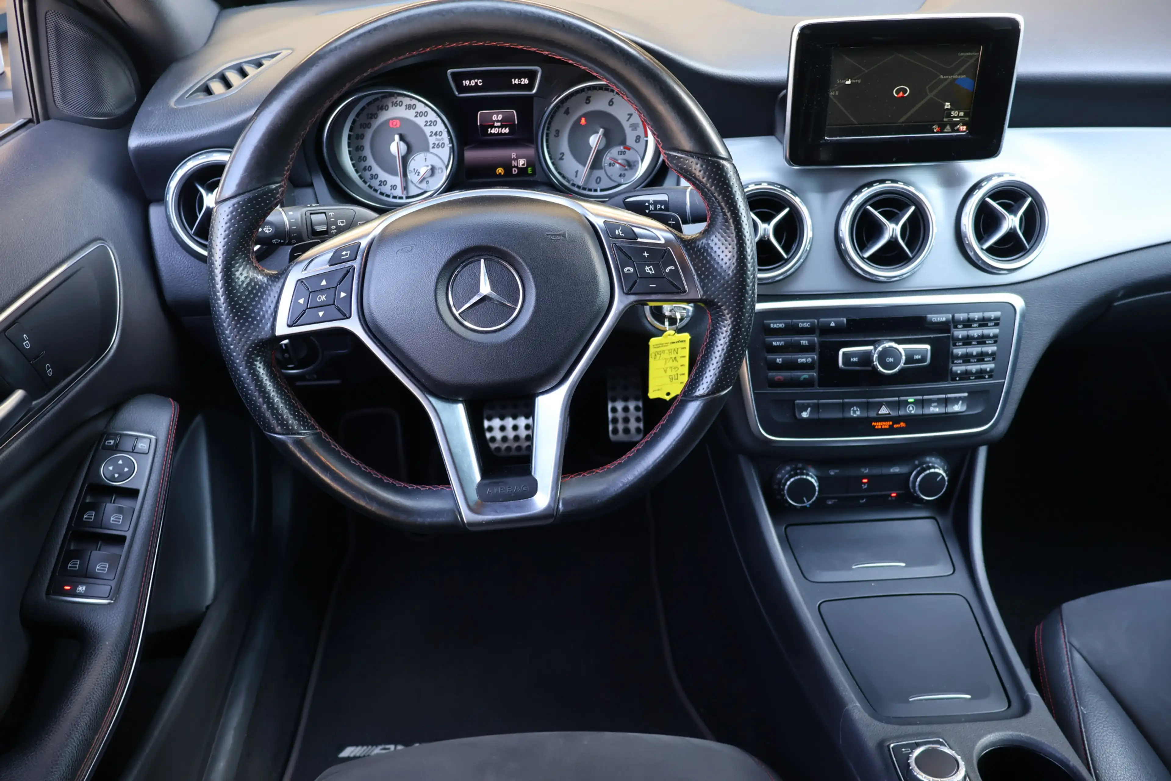 Mercedes-Benz GLA 200 Ambition AMG 157 PK I Automaat I Stoelverwarming I — photo 14