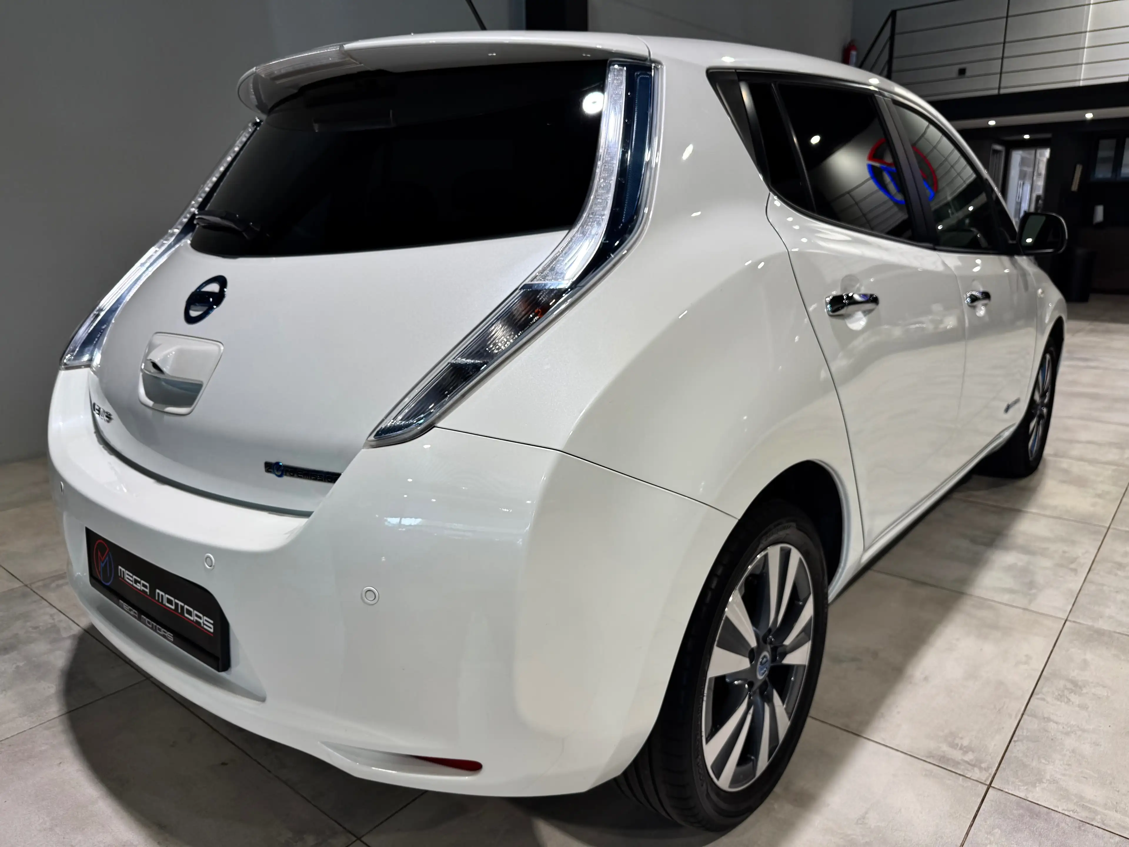Nissan Leaf TEKNA 109CV !! FULL ELECTRiQUE !! FULL OPTiONS !! — photo 4