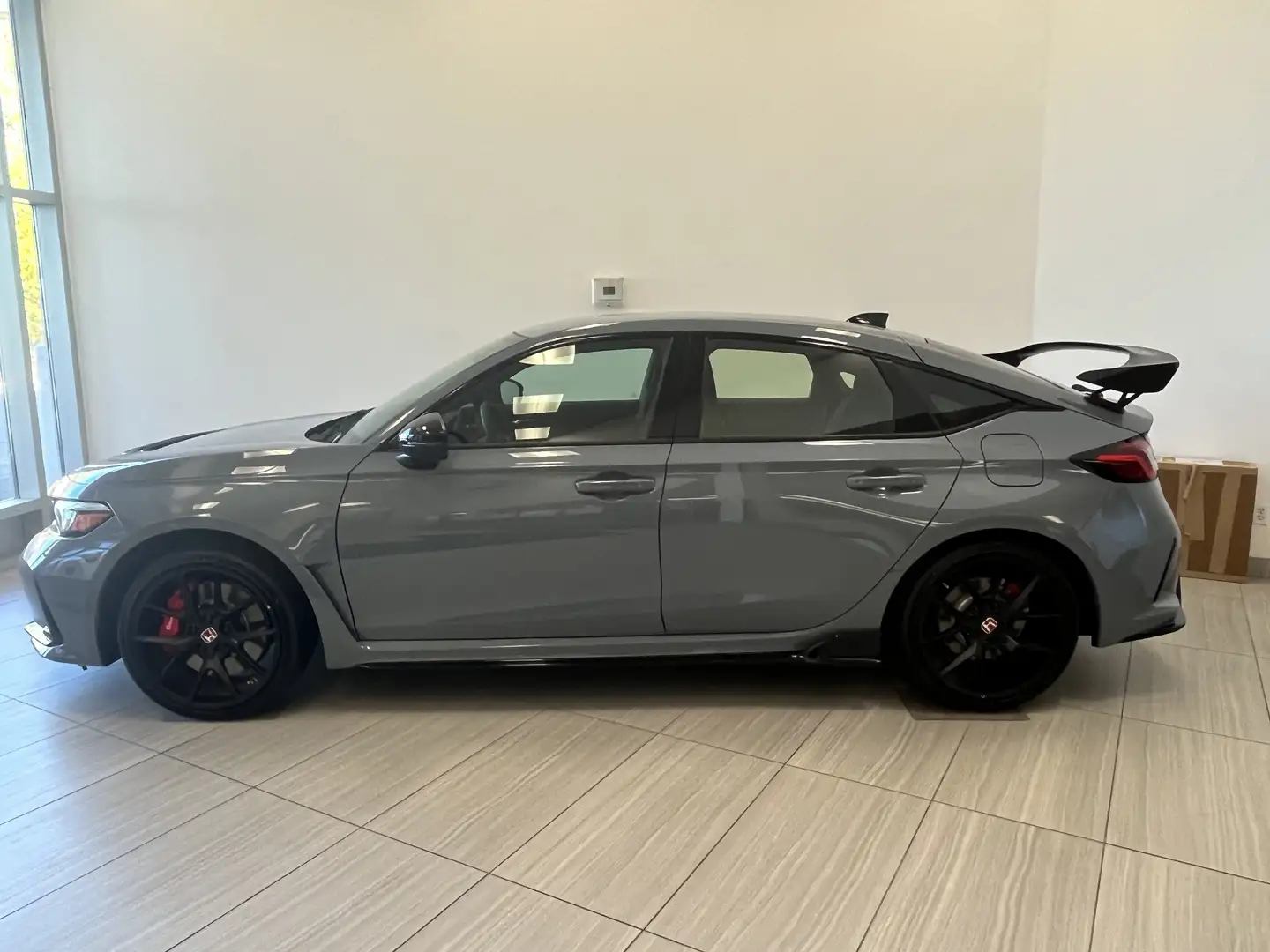Type R Gris Honda Civic 2023 | 65 298 $ | 60 km | Berline à Essence en vente chez ...