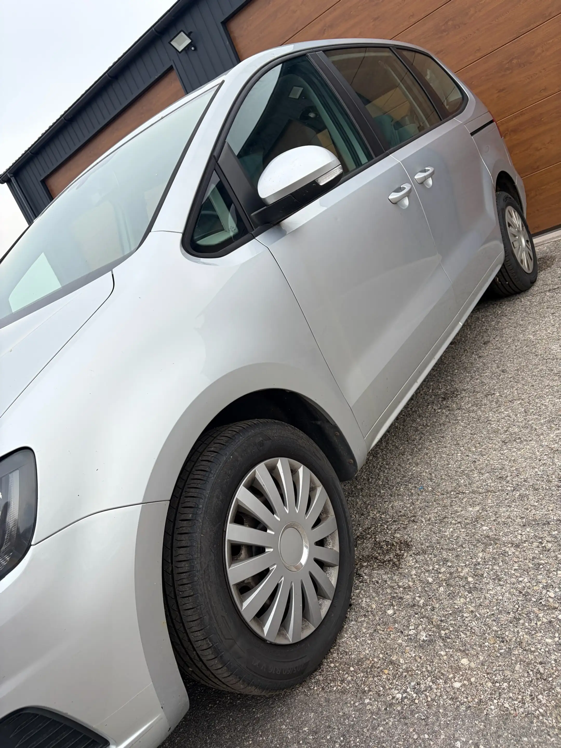 SEAT Alhambra GT 2,0 TDI CR DPF — photo 4