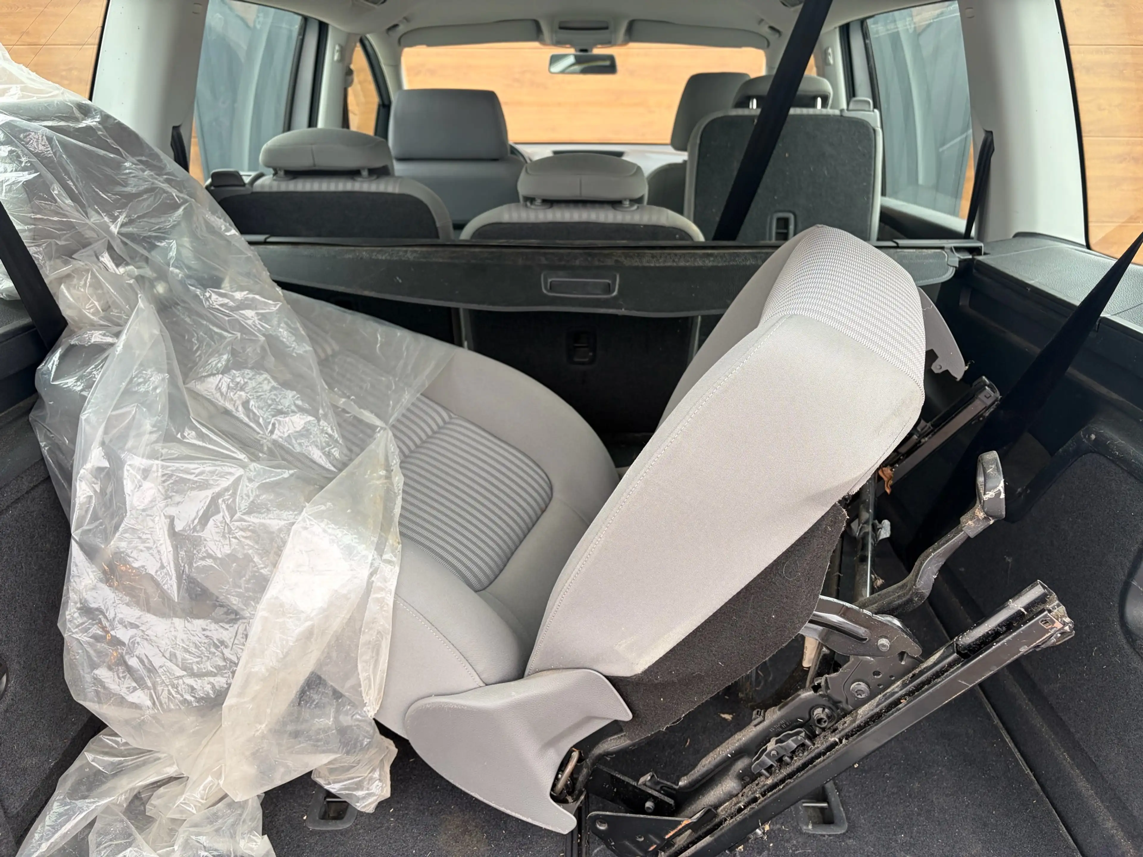 SEAT Alhambra GT 2,0 TDI CR DPF — photo 9