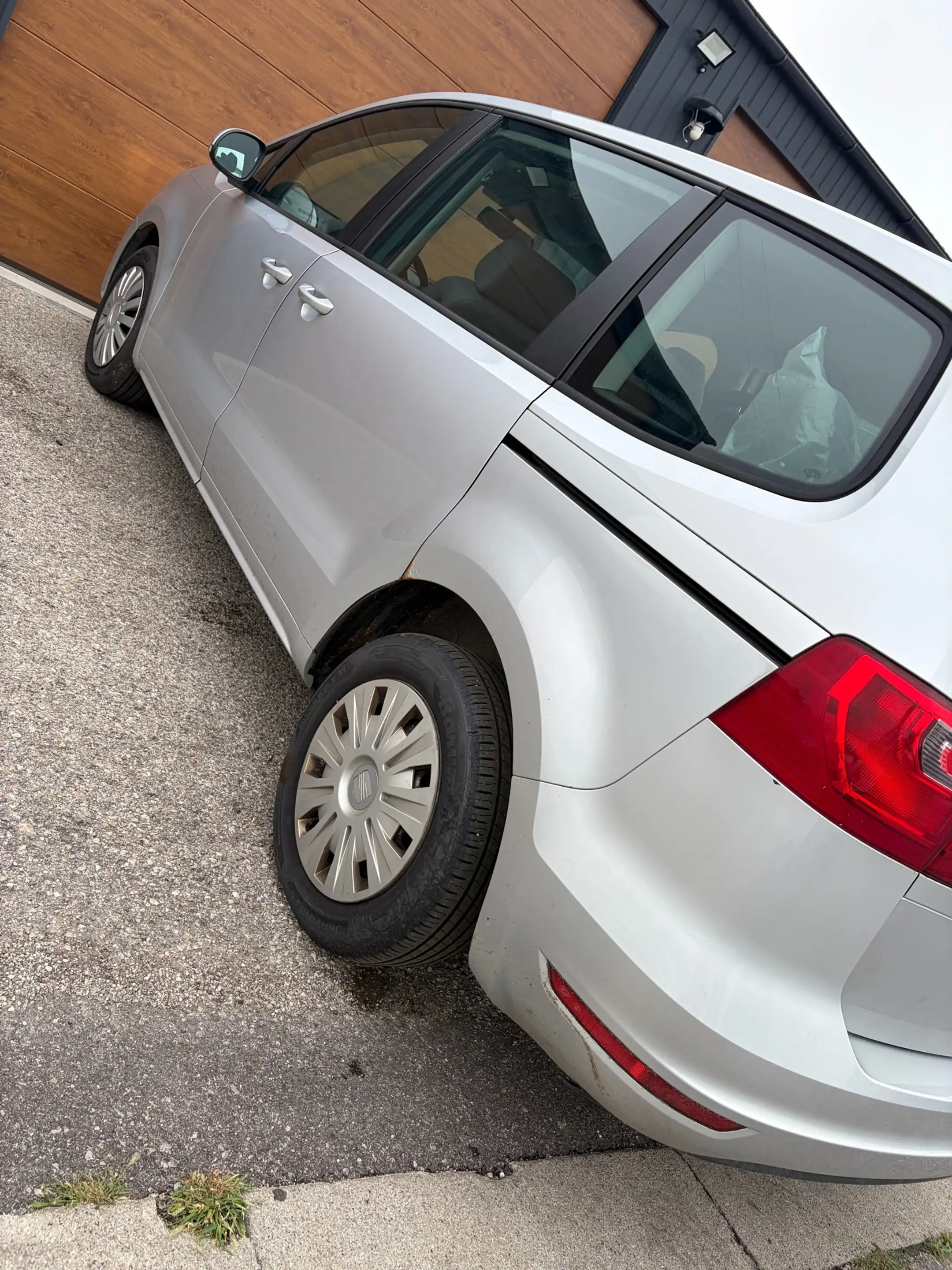 SEAT Alhambra GT 2,0 TDI CR DPF — photo 5