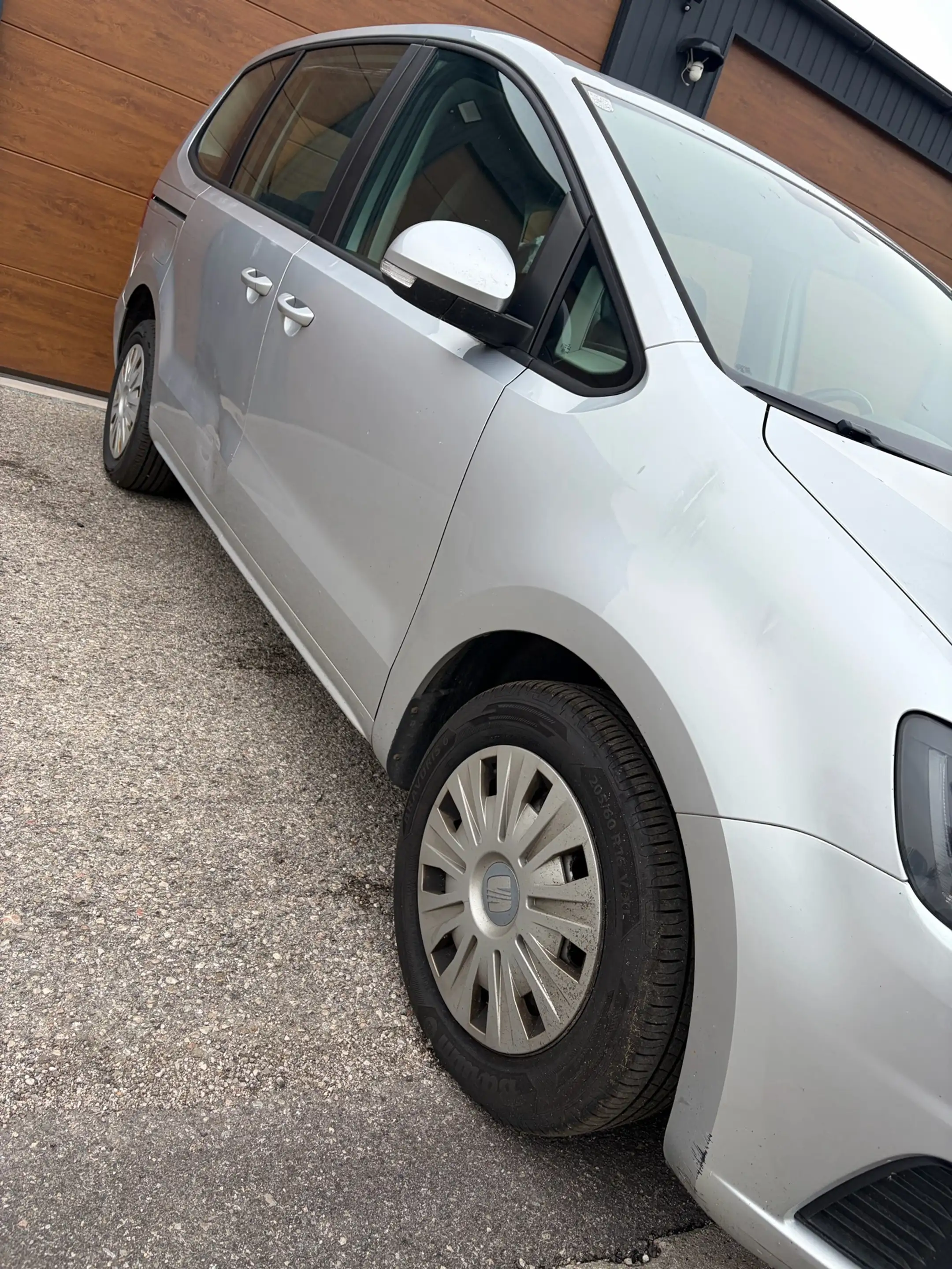 SEAT Alhambra GT 2,0 TDI CR DPF — photo 3