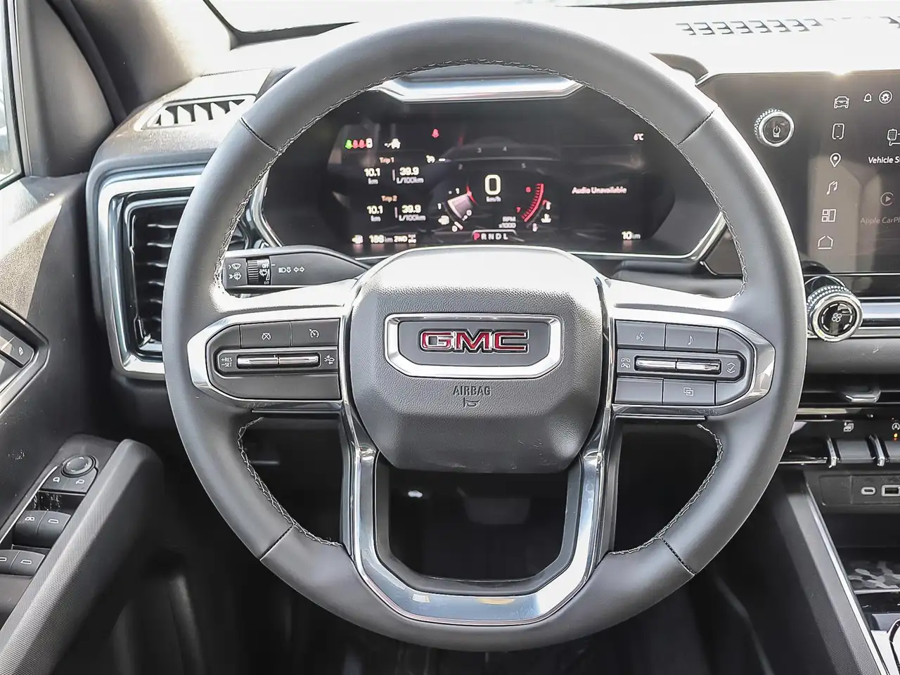GMC Canyon photo GMC Canyon