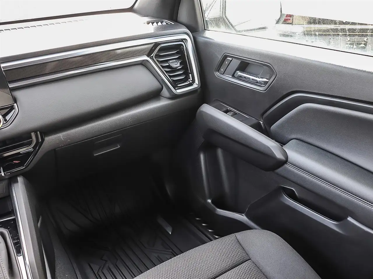 GMC Canyon photo GMC Canyon