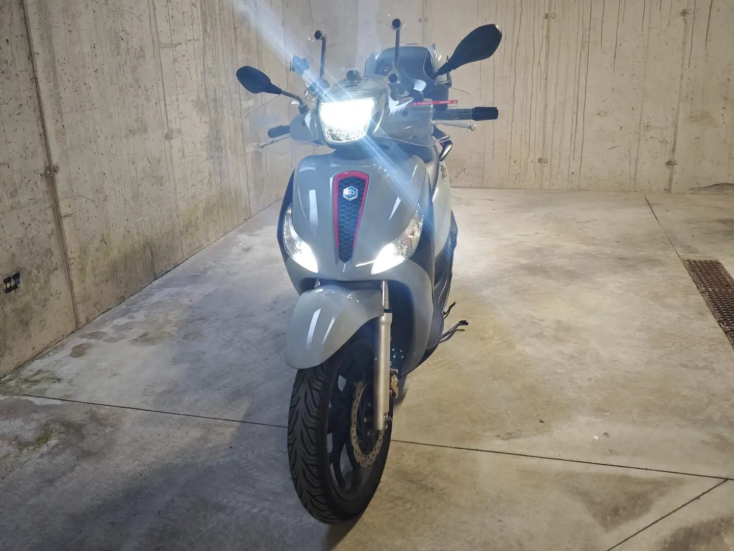 Piaggio Medley 150 S Grigio - 1